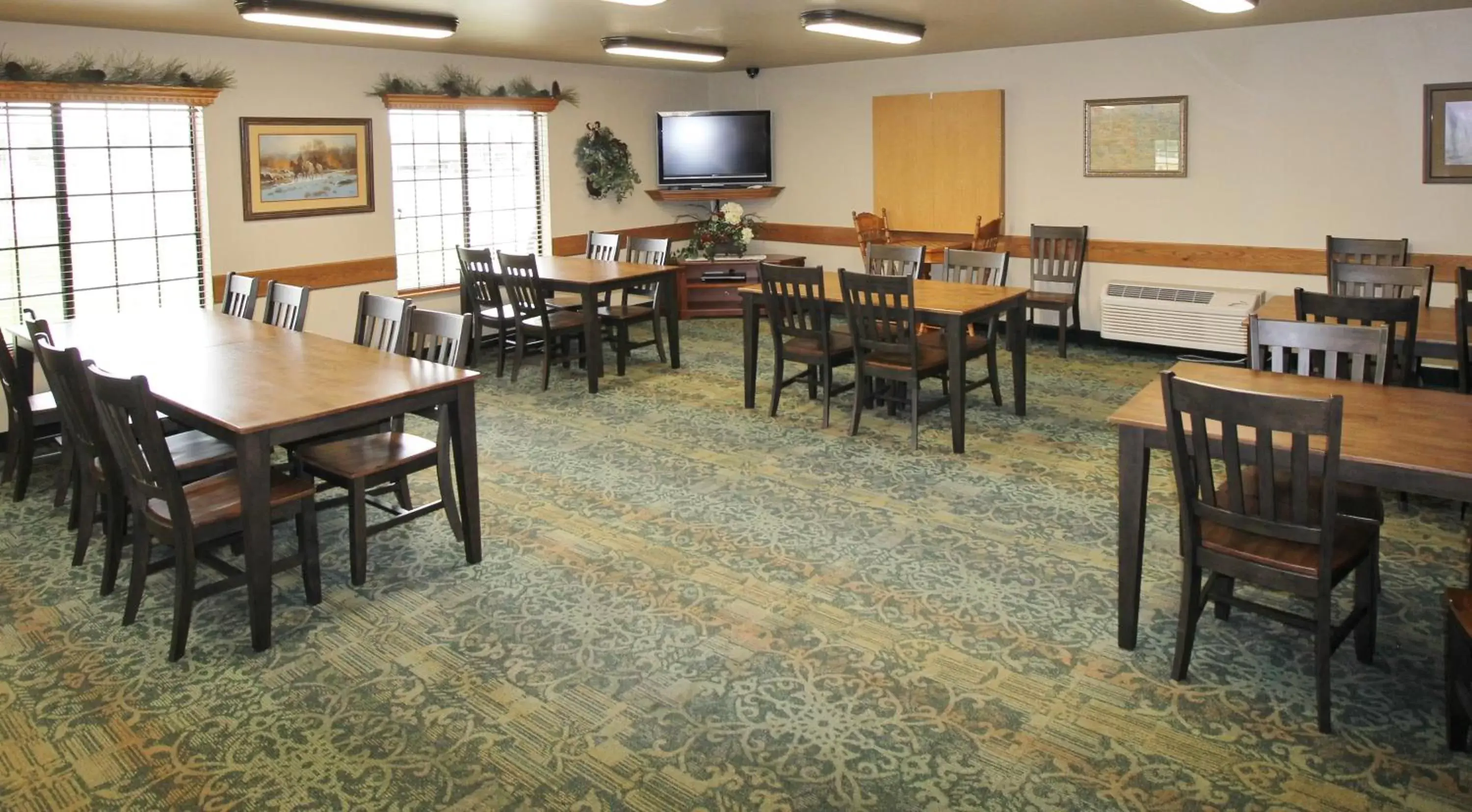 Restaurant/Places to Eat in Homestead Inn and Suites