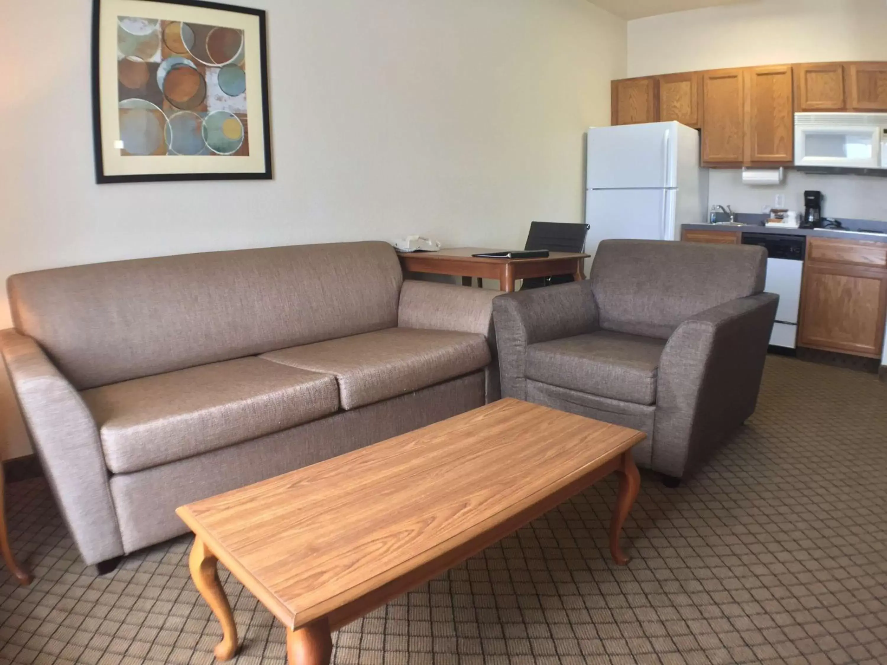 Living room, Seating Area in Hawthorn Suites by Wyndham Decatur