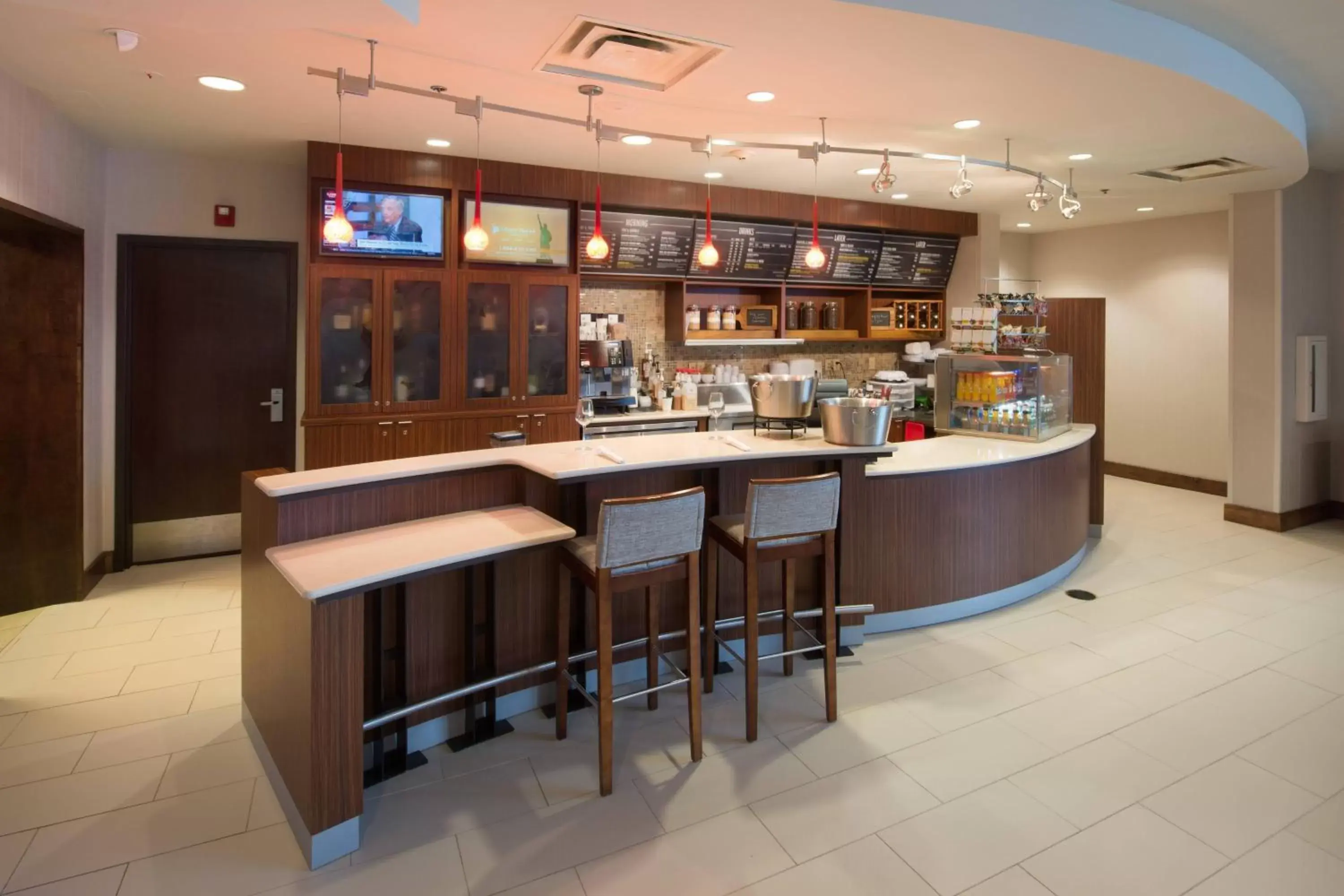 Restaurant/places to eat, Lounge/Bar in Courtyard by Marriott Canton