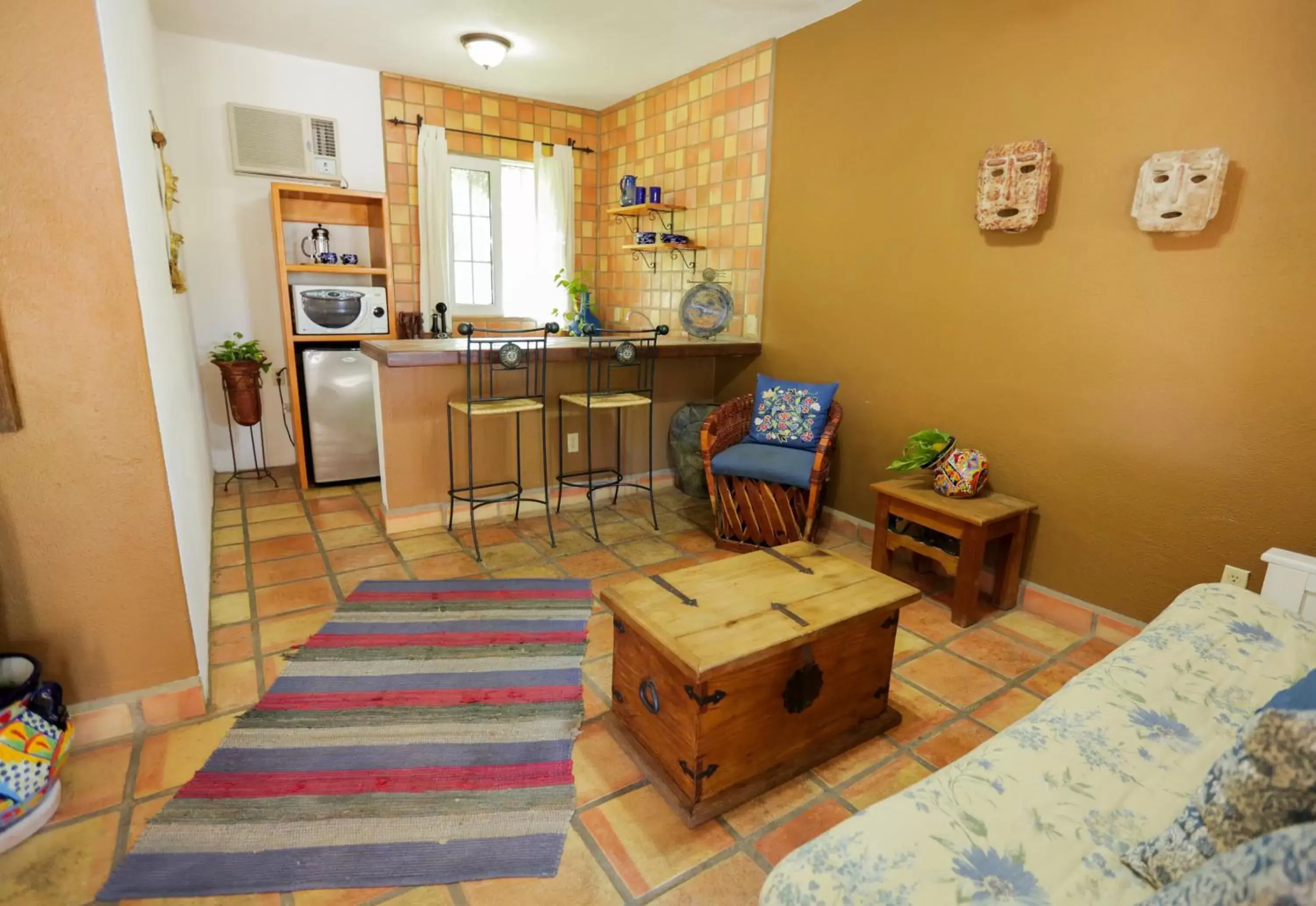 Living room, Seating Area in The Bungalows Hotel