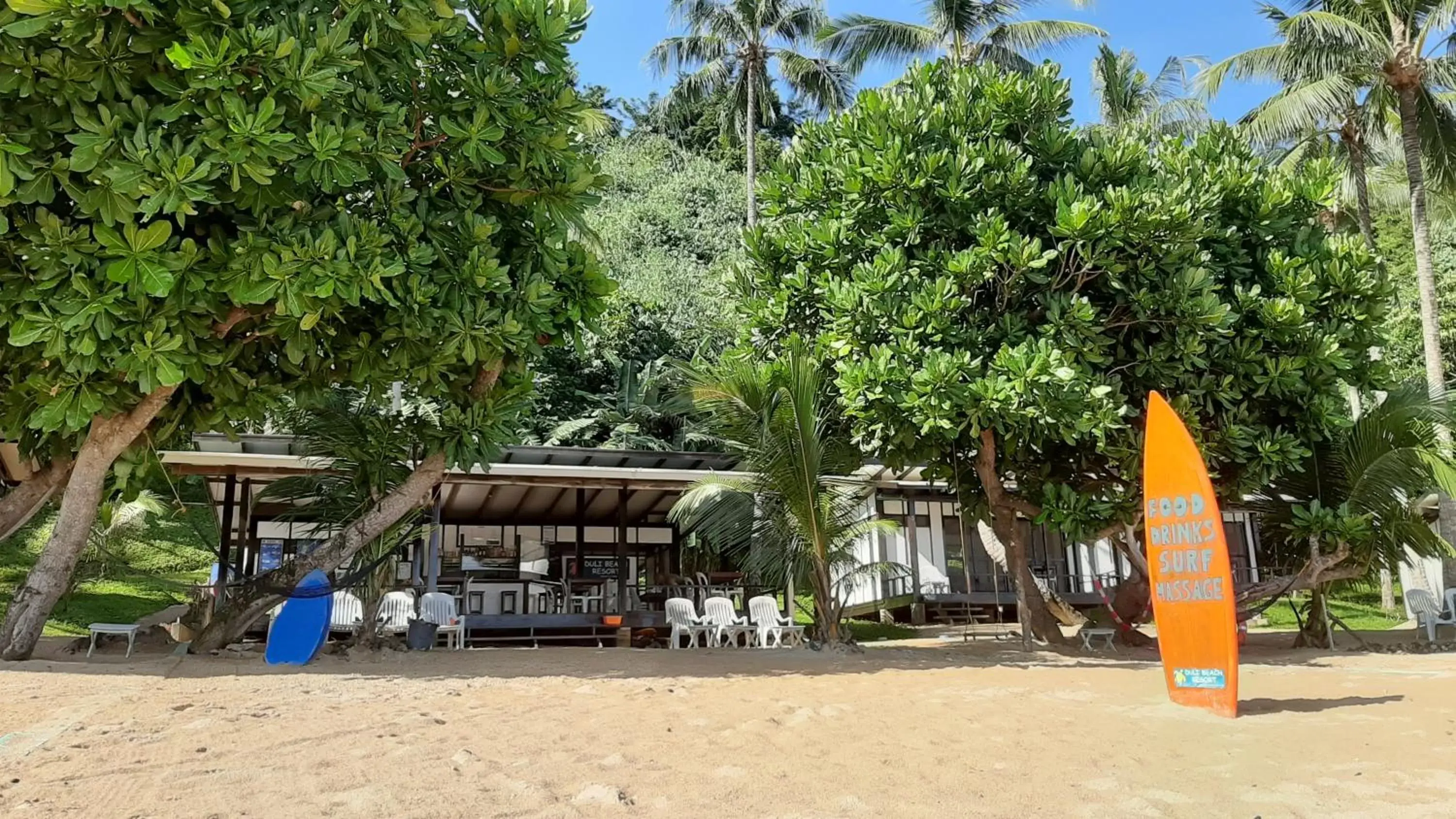 Restaurant/places to eat, Beach in Duli Beach Resort