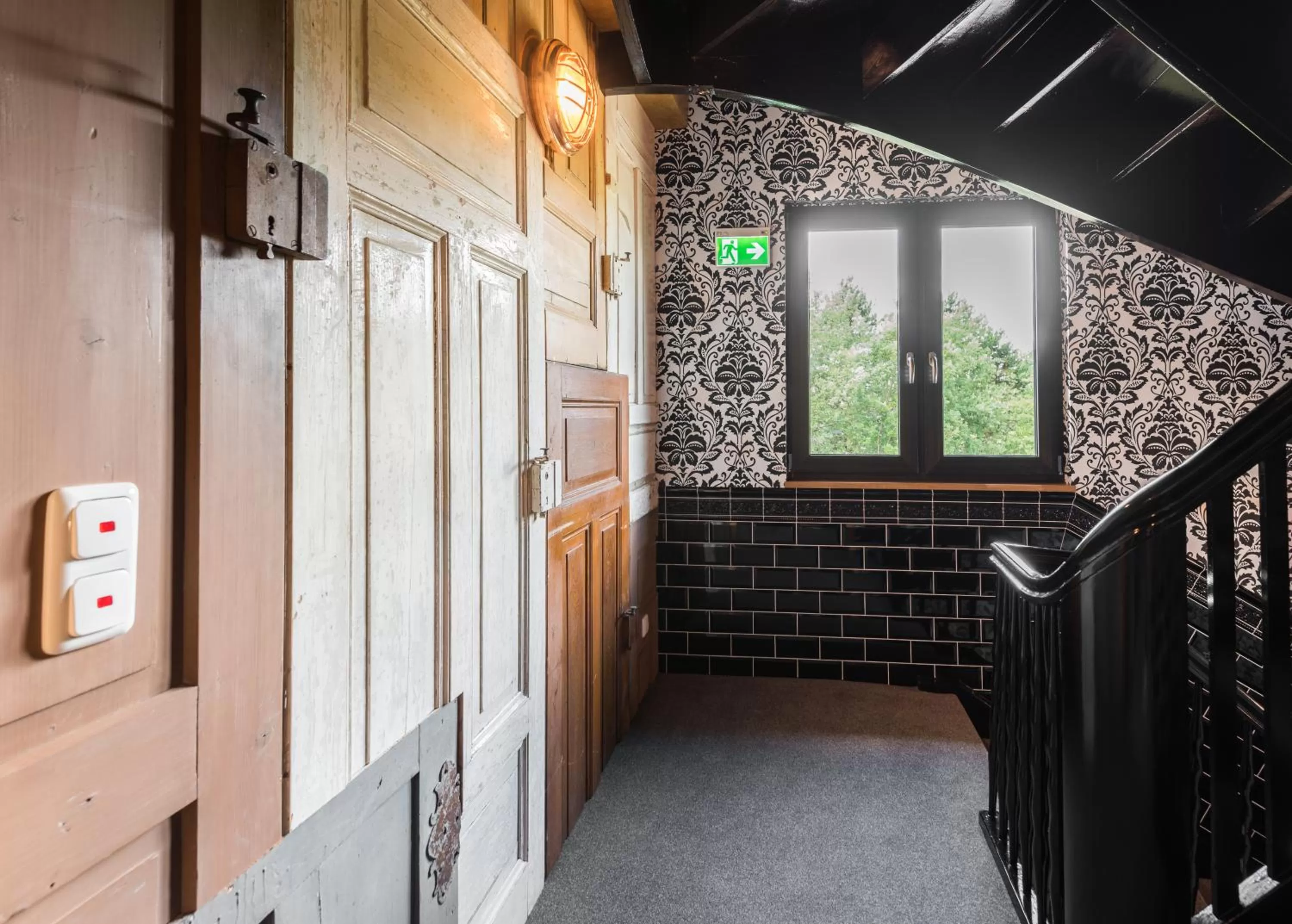 Decorative detail in Engel Hotel Grill Bar