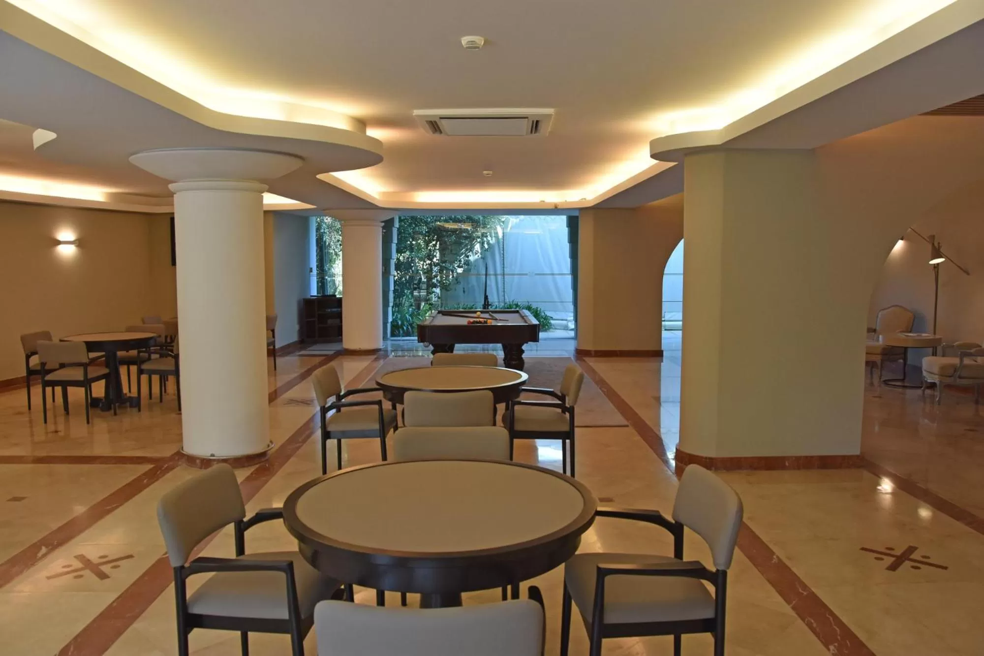 Billiard in Hotel Suave Mar