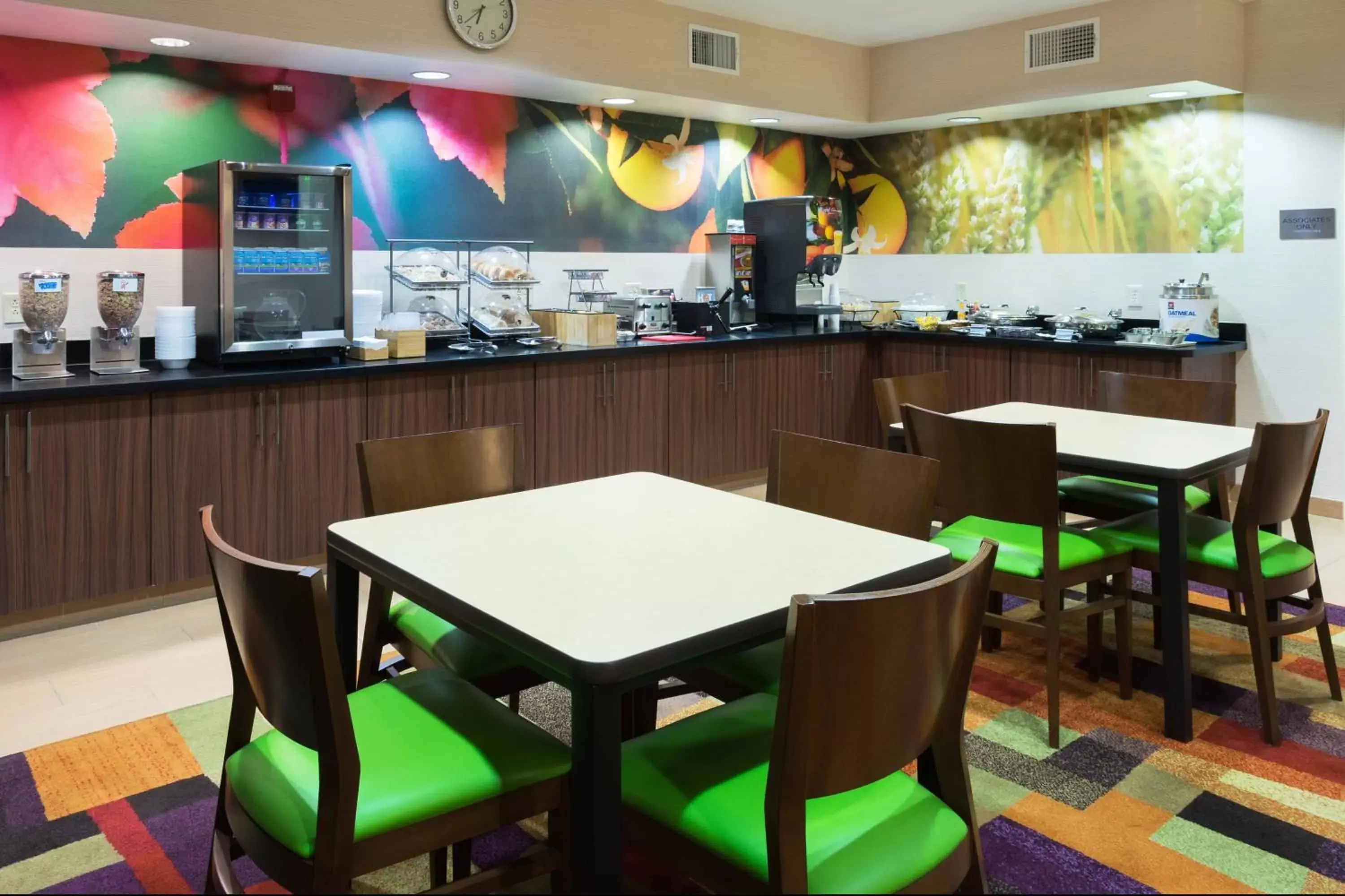 Breakfast, Restaurant/Places to Eat in Fairfield Inn & Suites by Marriott Odessa