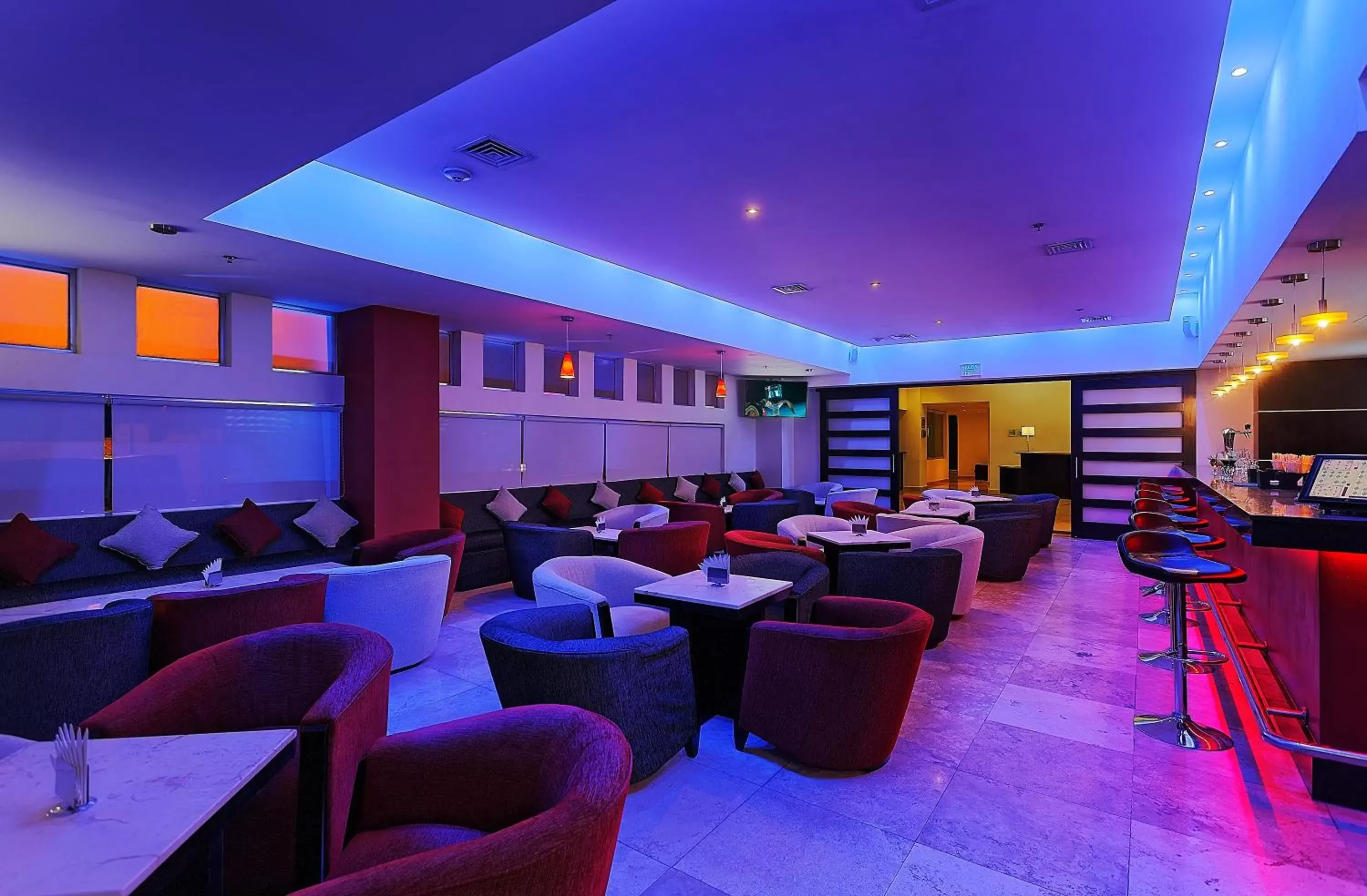 Lounge or bar, Lounge/Bar in Holiday Inn Campeche, an IHG Hotel