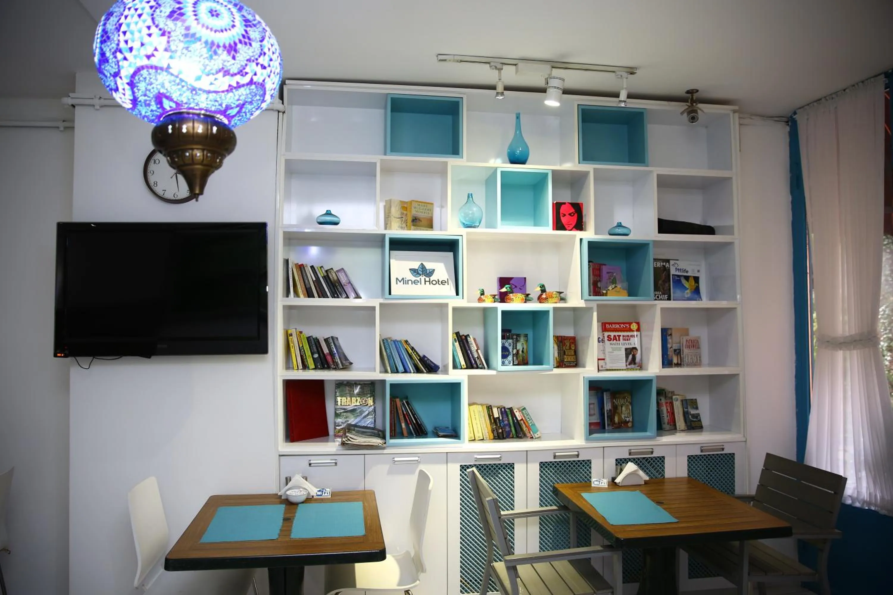 Library in Minel Hotel