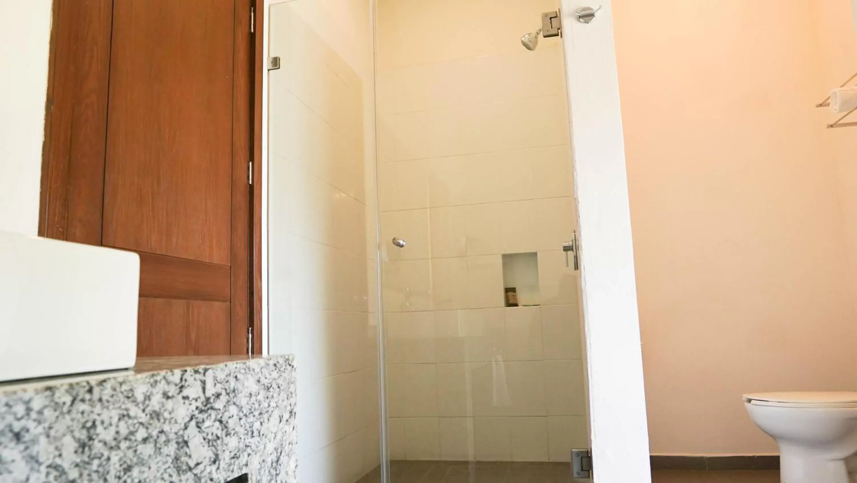 Shower, Bathroom in Gran Casa Xalisco