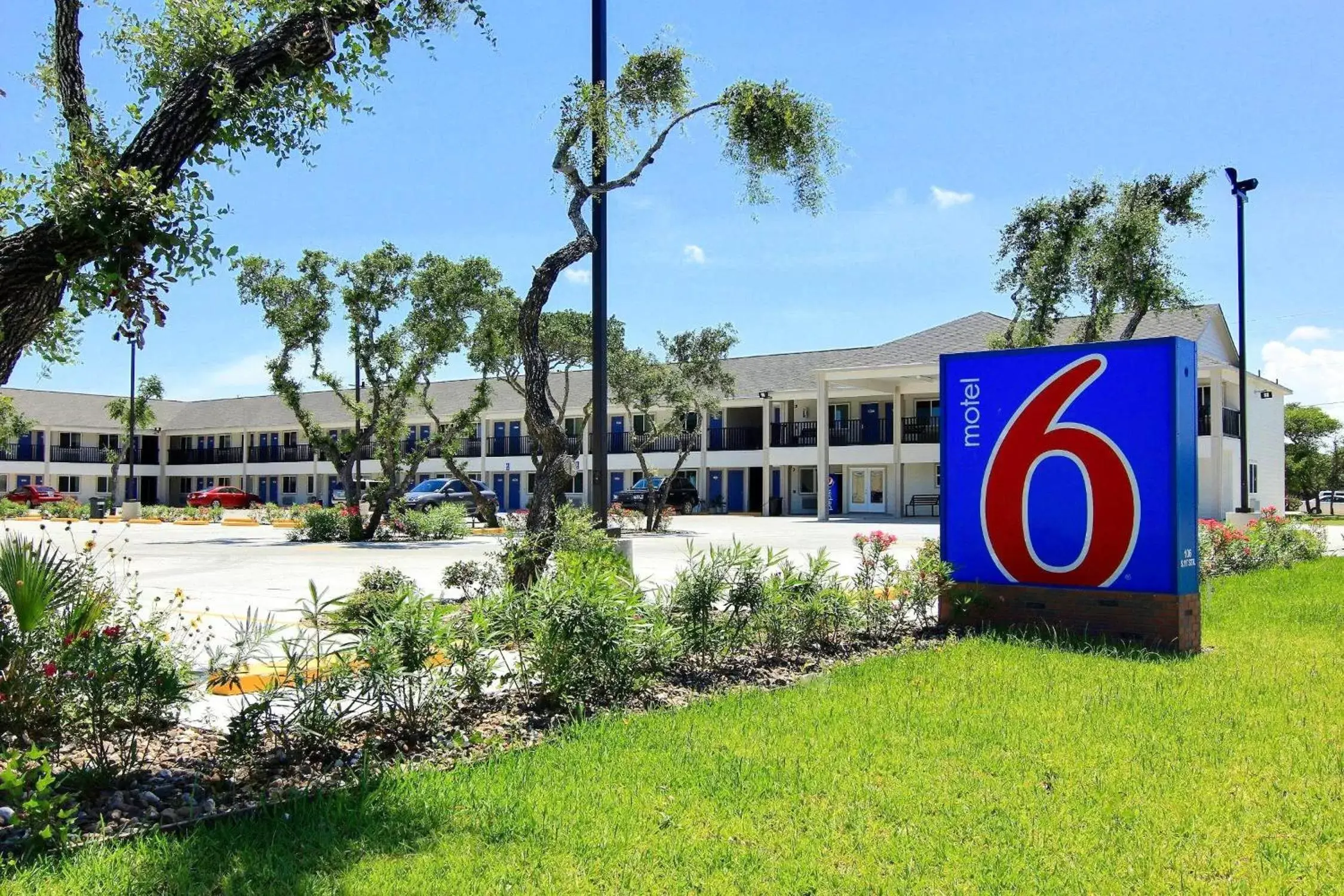 Property Building in Motel 6-Rockport, TX
