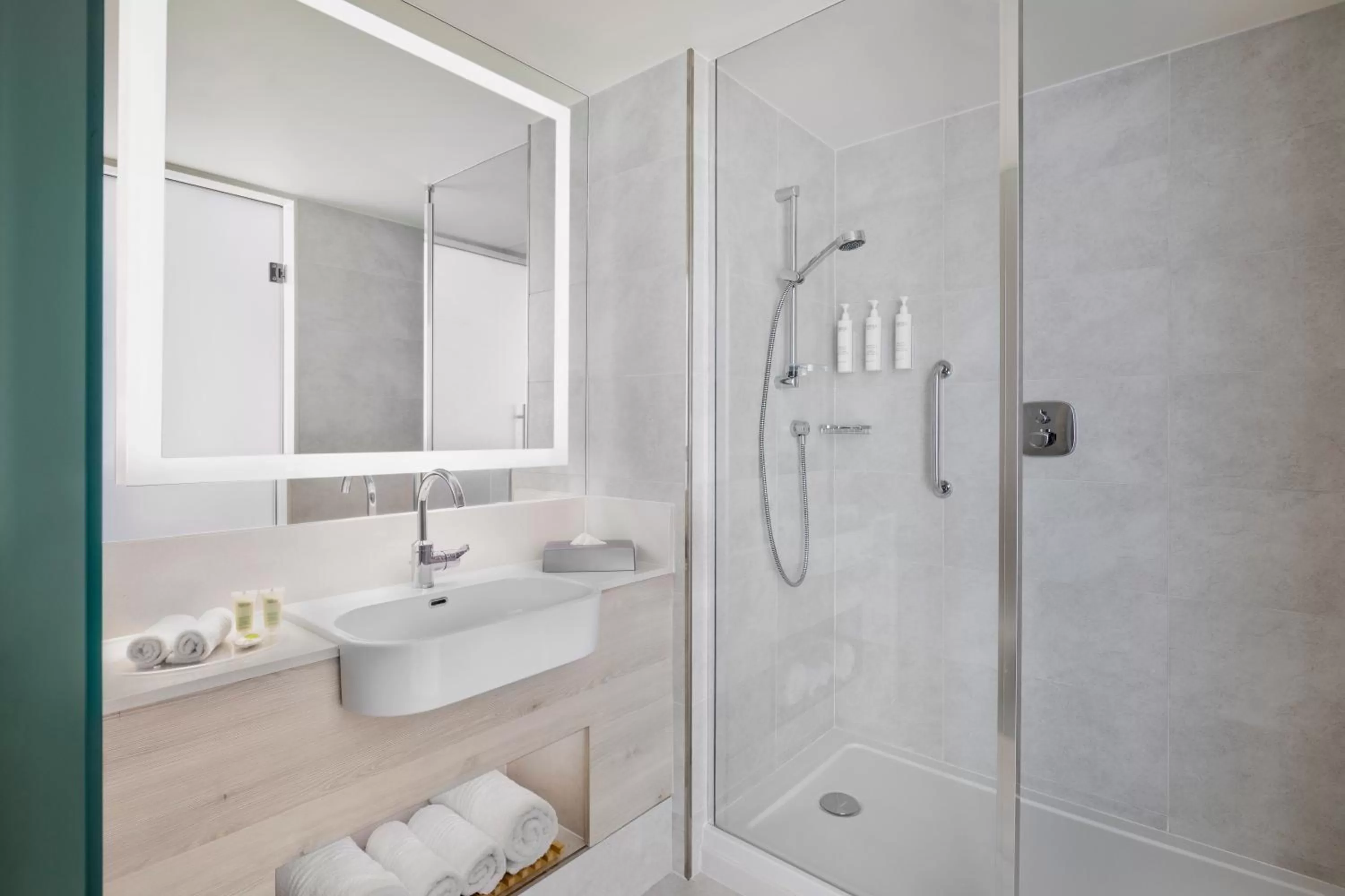 Bathroom in Courtyard by Marriott Batumi