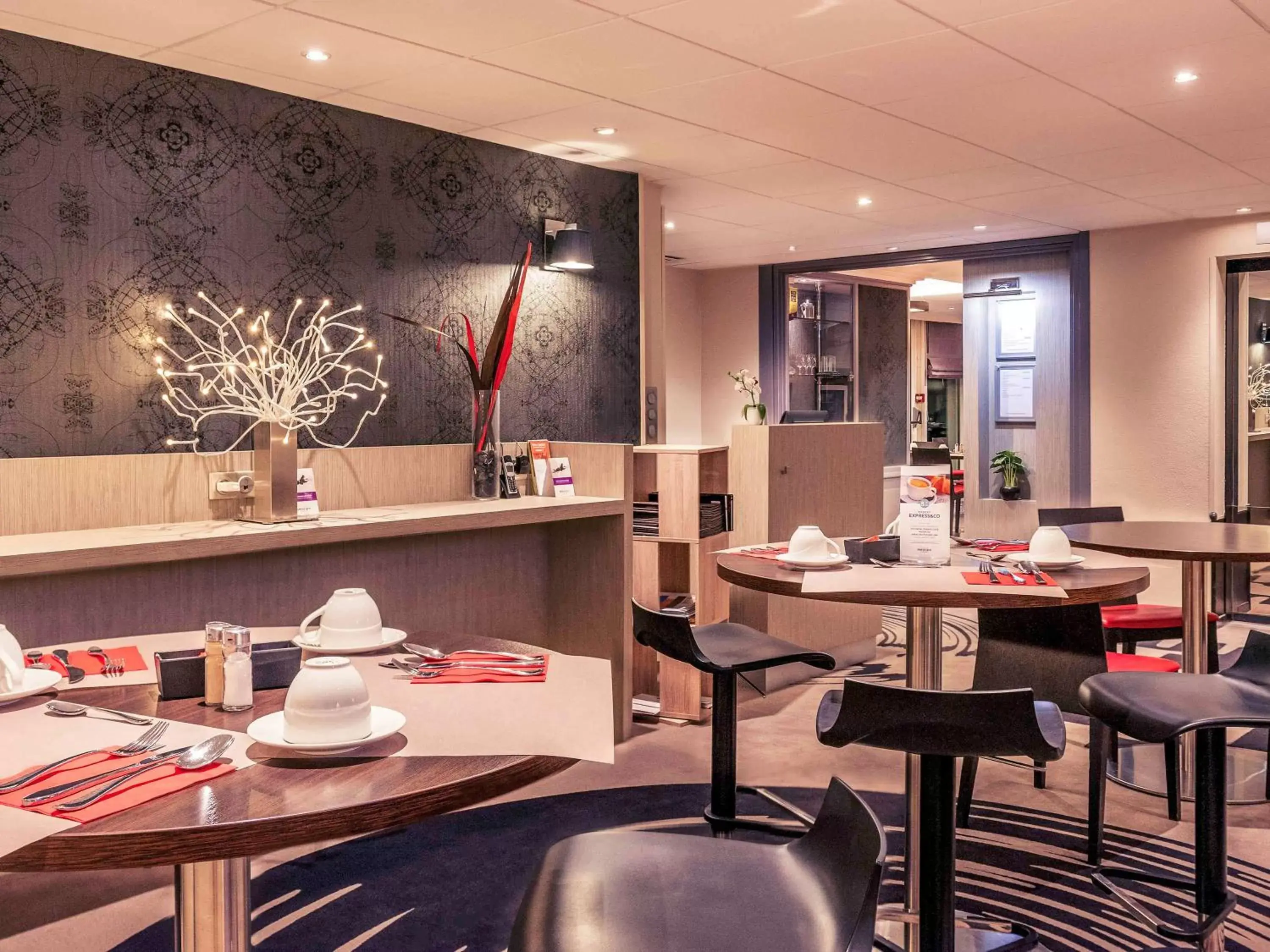 Restaurant/Places to Eat in Hotel Mercure Grenoble Centre Président