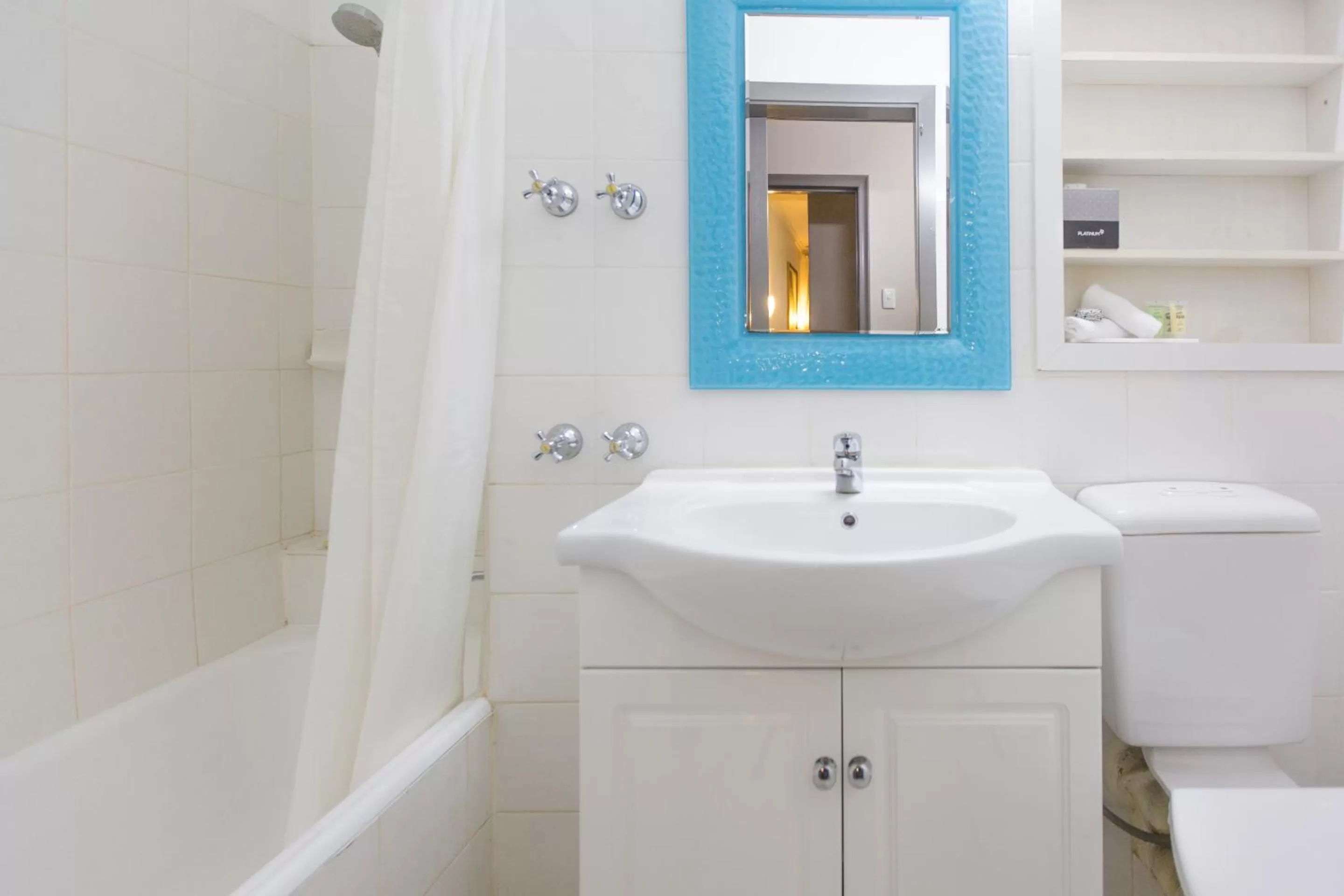 Bathroom in City Square Motel