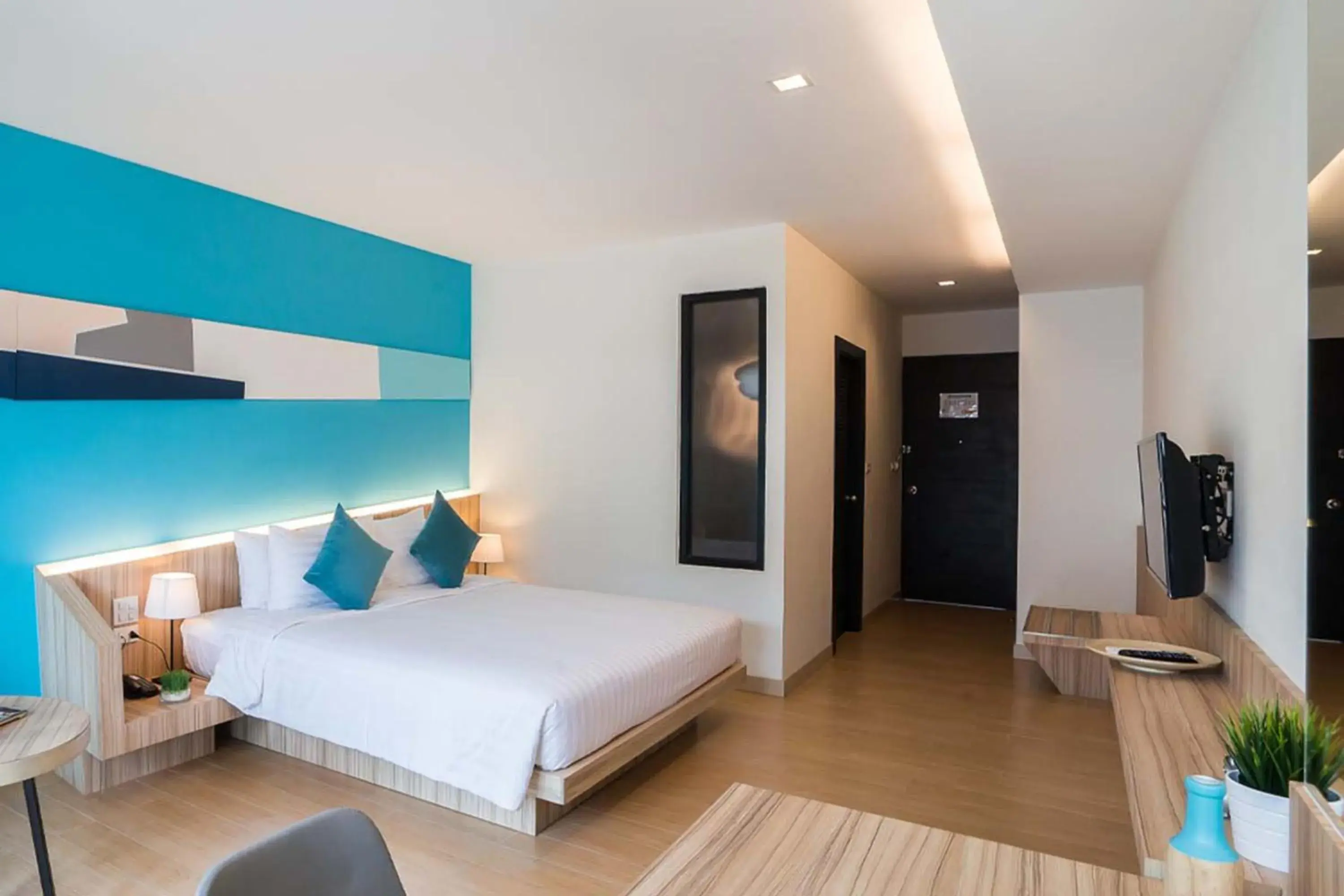 Bed in J Inspired Hotel Pattaya (SHA Plus)