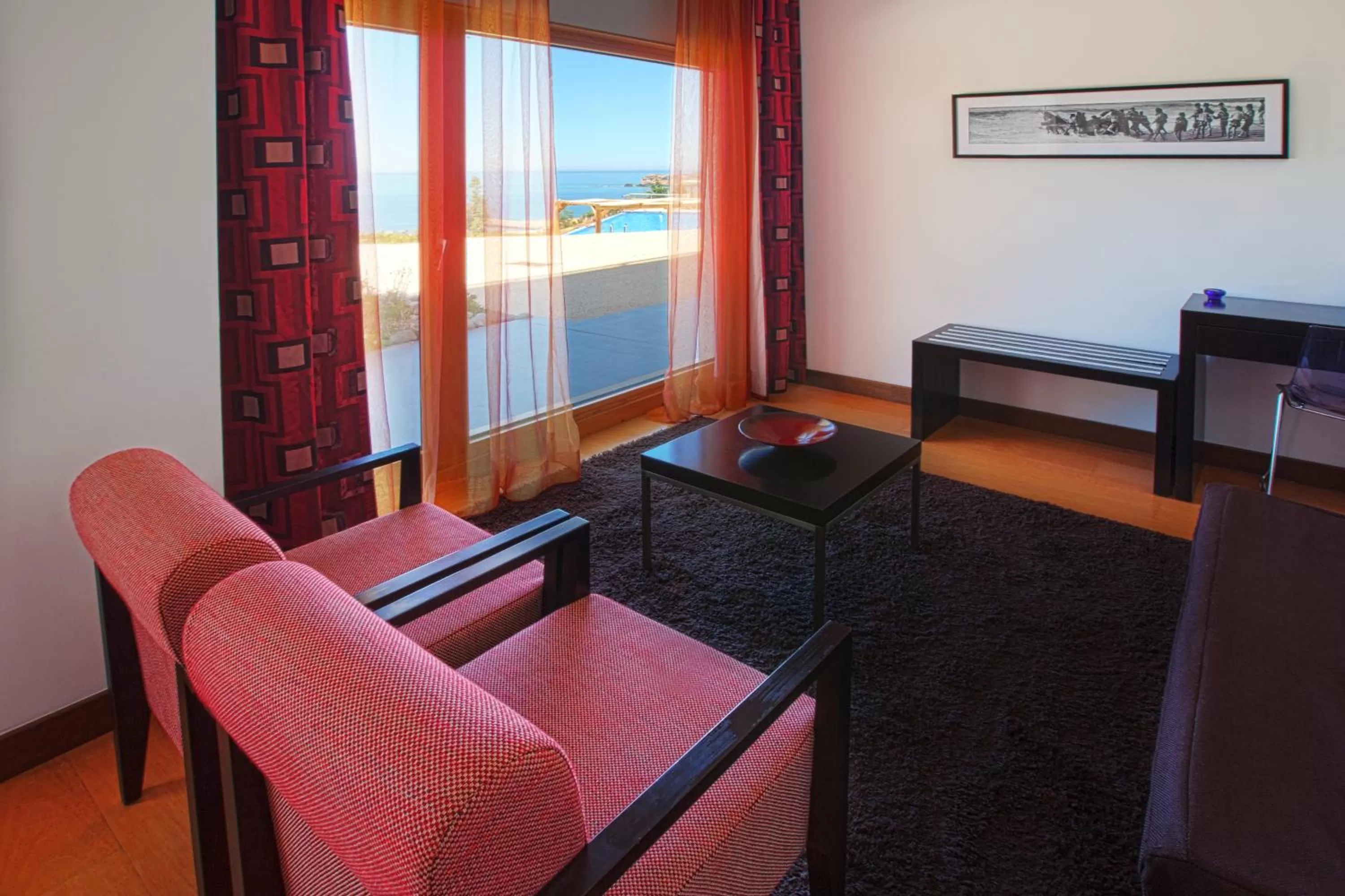 Seating area, Bed in Hotel Miramar Sul