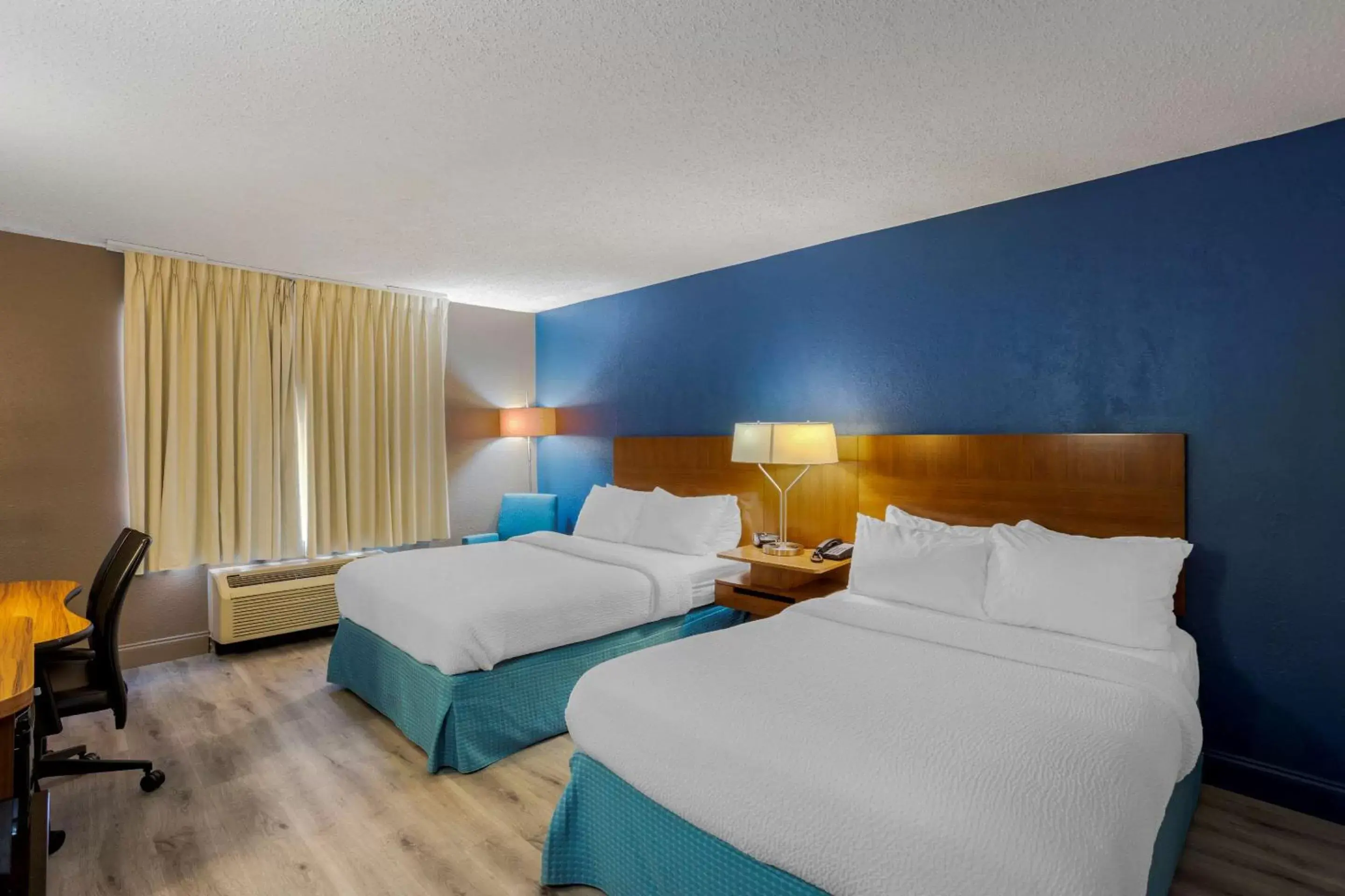 Double Room with Two Double Beds - Accessible/Non Smoking in Comfort Inn & Suites Mt Laurel-Philadelphia Double Room with Two Double Beds - Accessible/Non Smoking in Comfort Inn & Suites Mt Laurel-Philadelphia