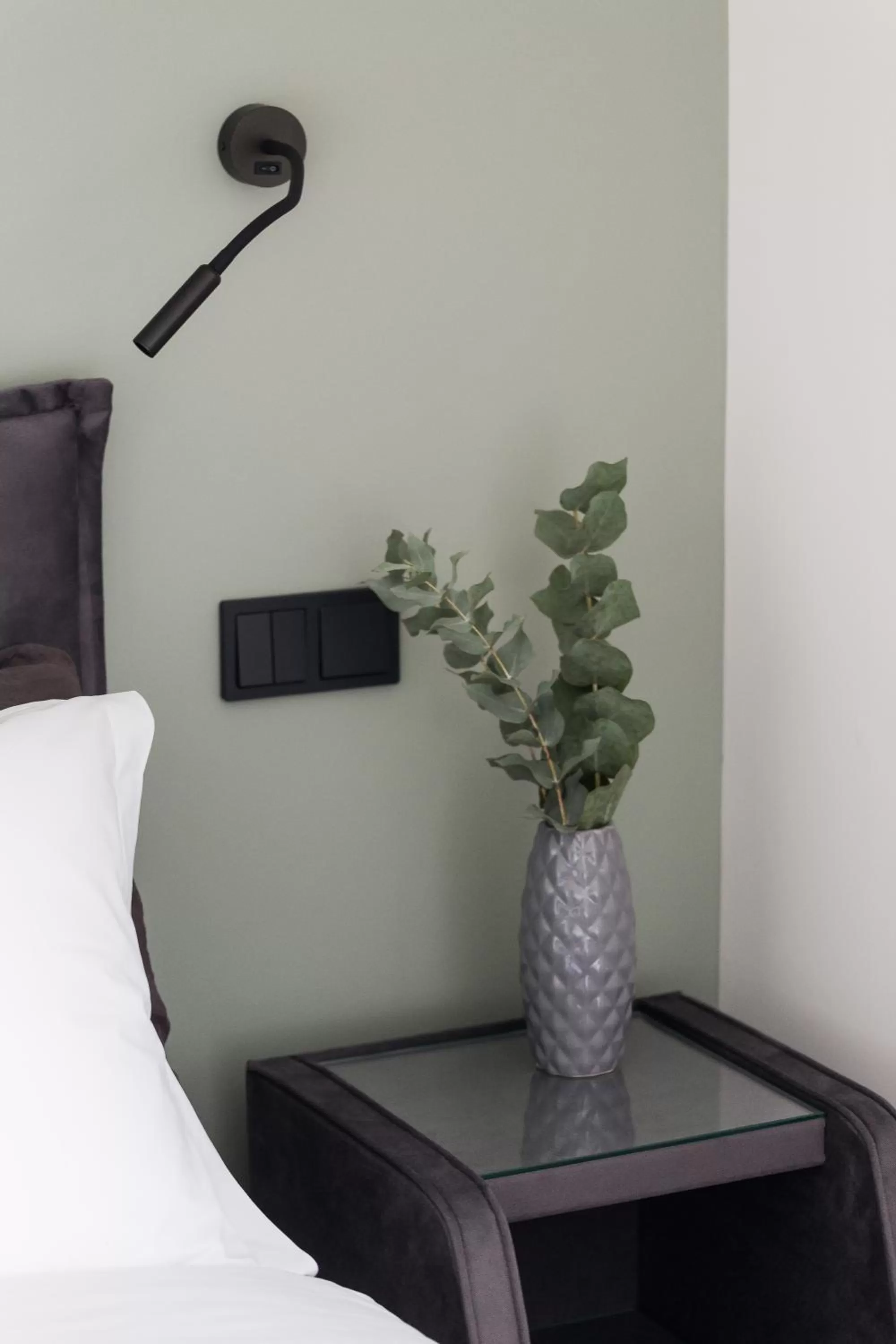 Decorative detail, Bed in 12 Reasons Why Metaxourgeio