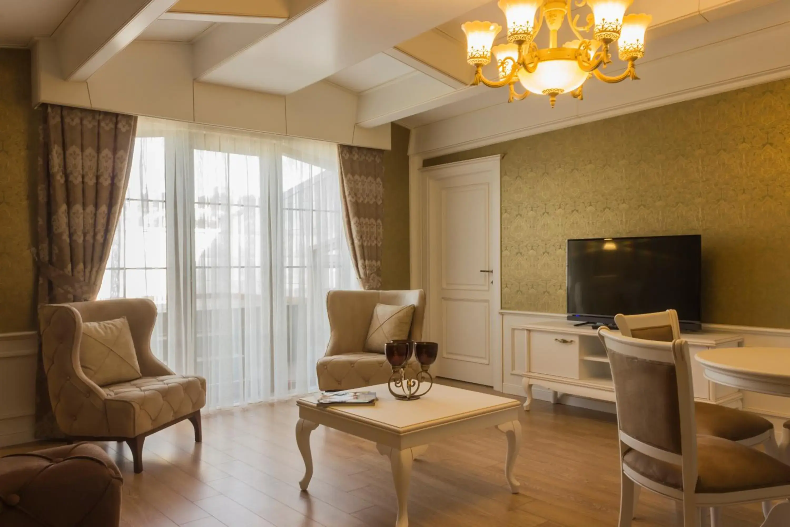 Communal lounge/ TV room in Yildiz Life Hotel Communal lounge/ TV room in Yildiz Life Hotel