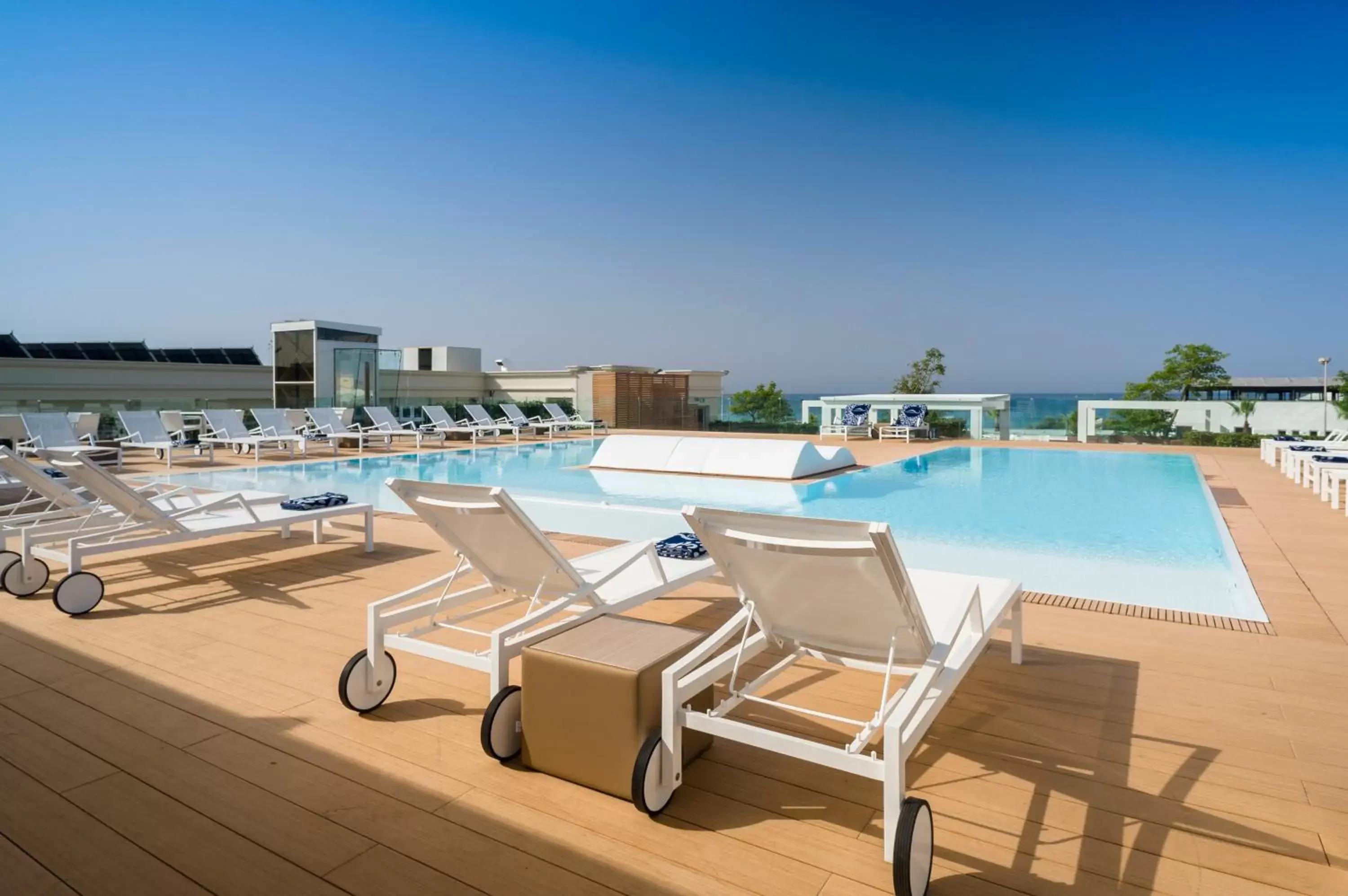 Swimming Pool in Le Dune Suite Hotel