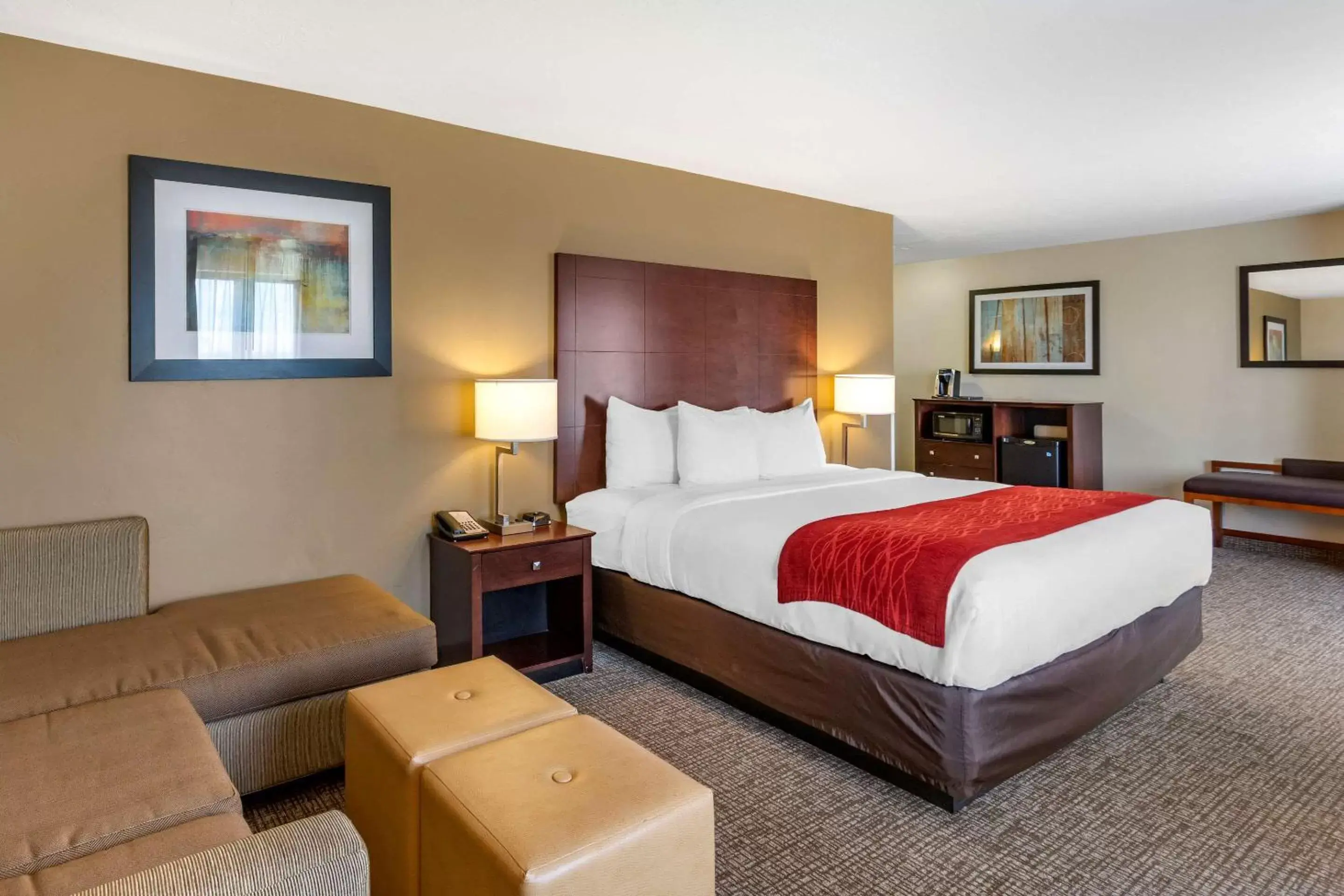 Photo of the whole room, Bed in Comfort Inn & Suites Tooele-Salt Lake City