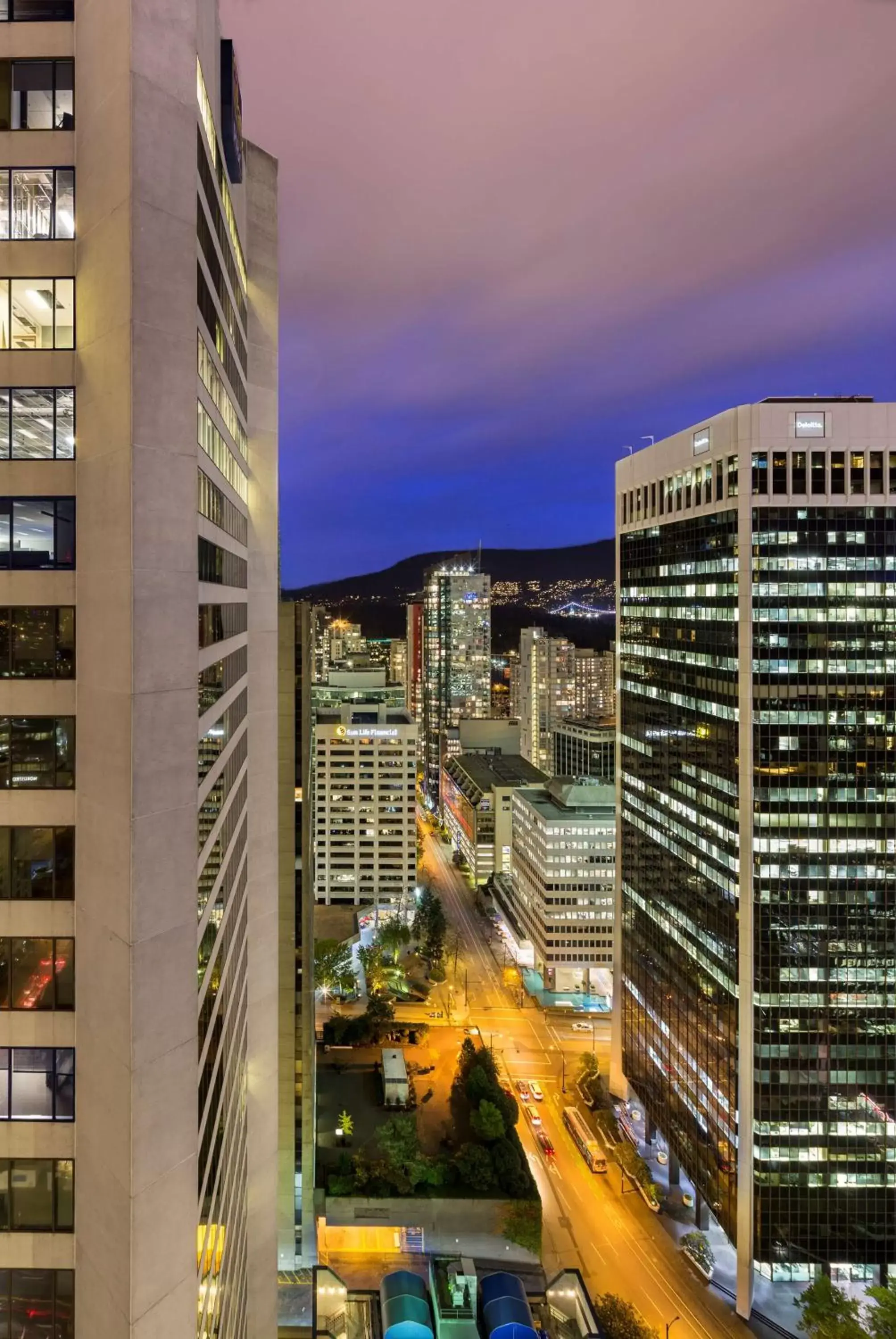 Photo of the whole room in Hyatt Regency Vancouver