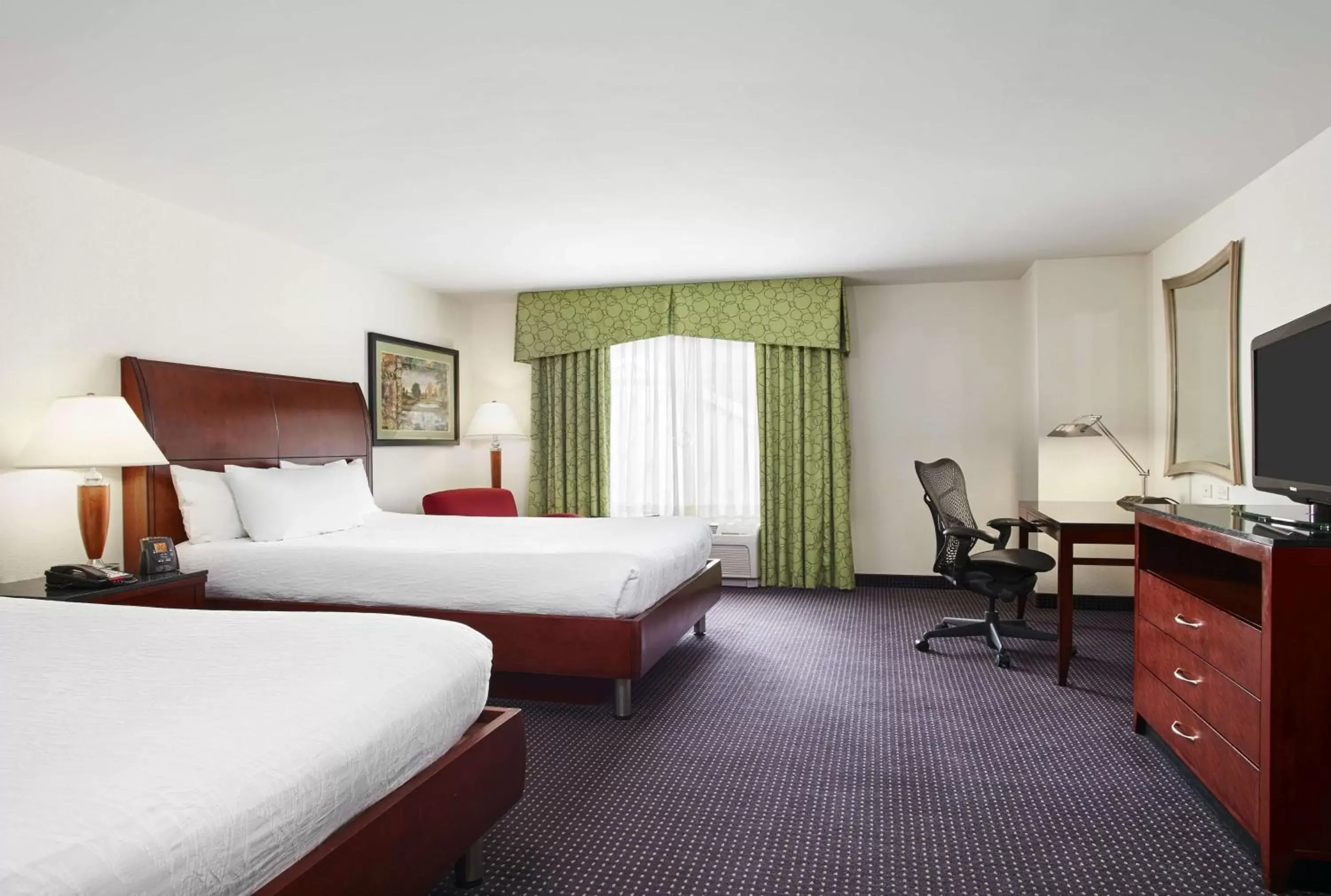 Bedroom, Bed in Hilton Garden Inn Rockville - Gaithersburg