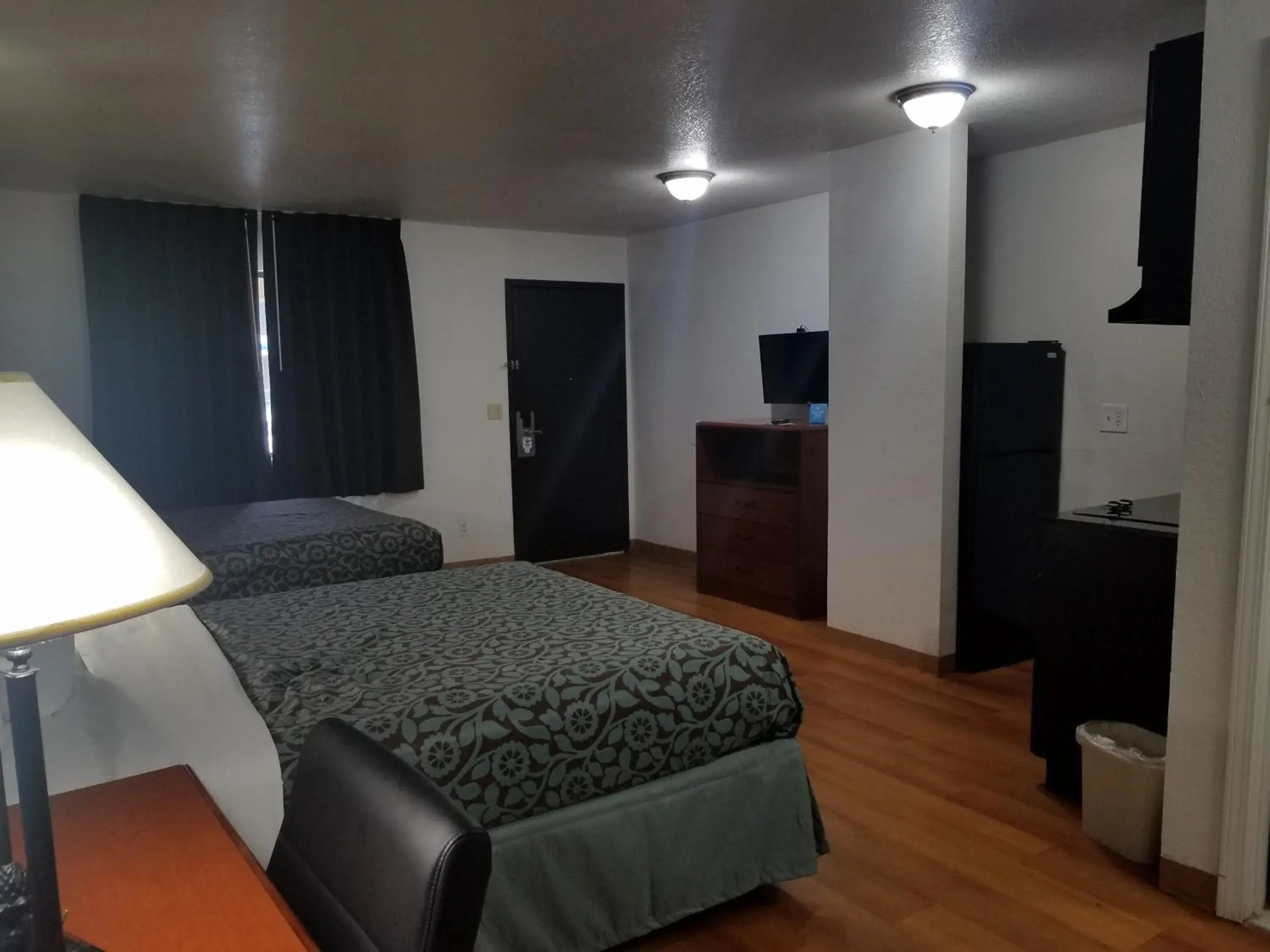 Studio with Two Queen Beds - Non-Smoking in Days Inn by Wyndham Oklahoma City NW Expressway Studio with Two Queen Beds - Non-Smoking in Days Inn by Wyndham Oklahoma City NW Expressway