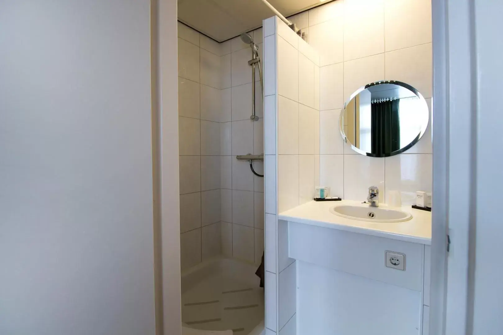 Bathroom in Hotel Old Dutch Bergen op Zoom