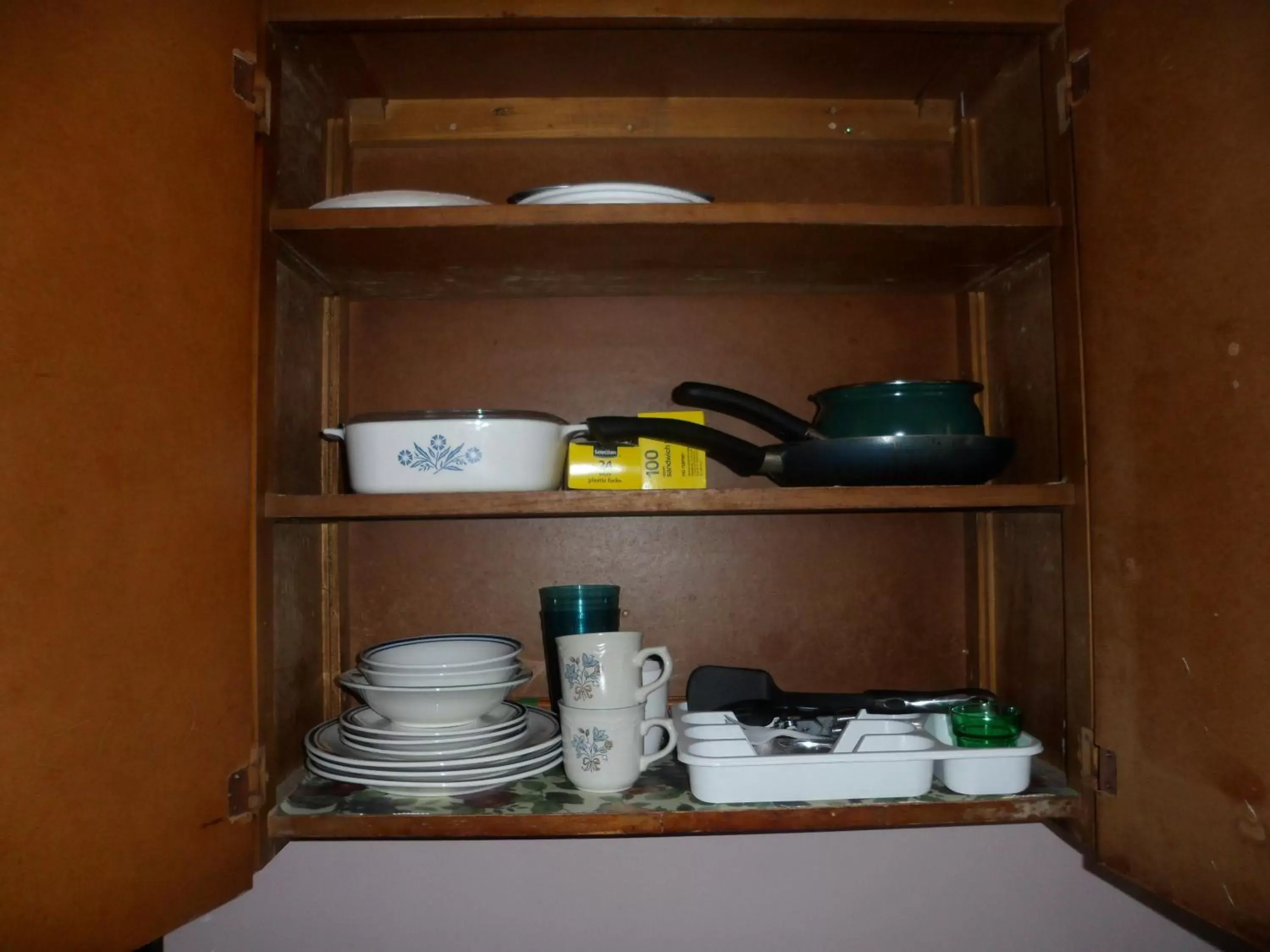 Kitchen or kitchenette in The Silver Birch Motel