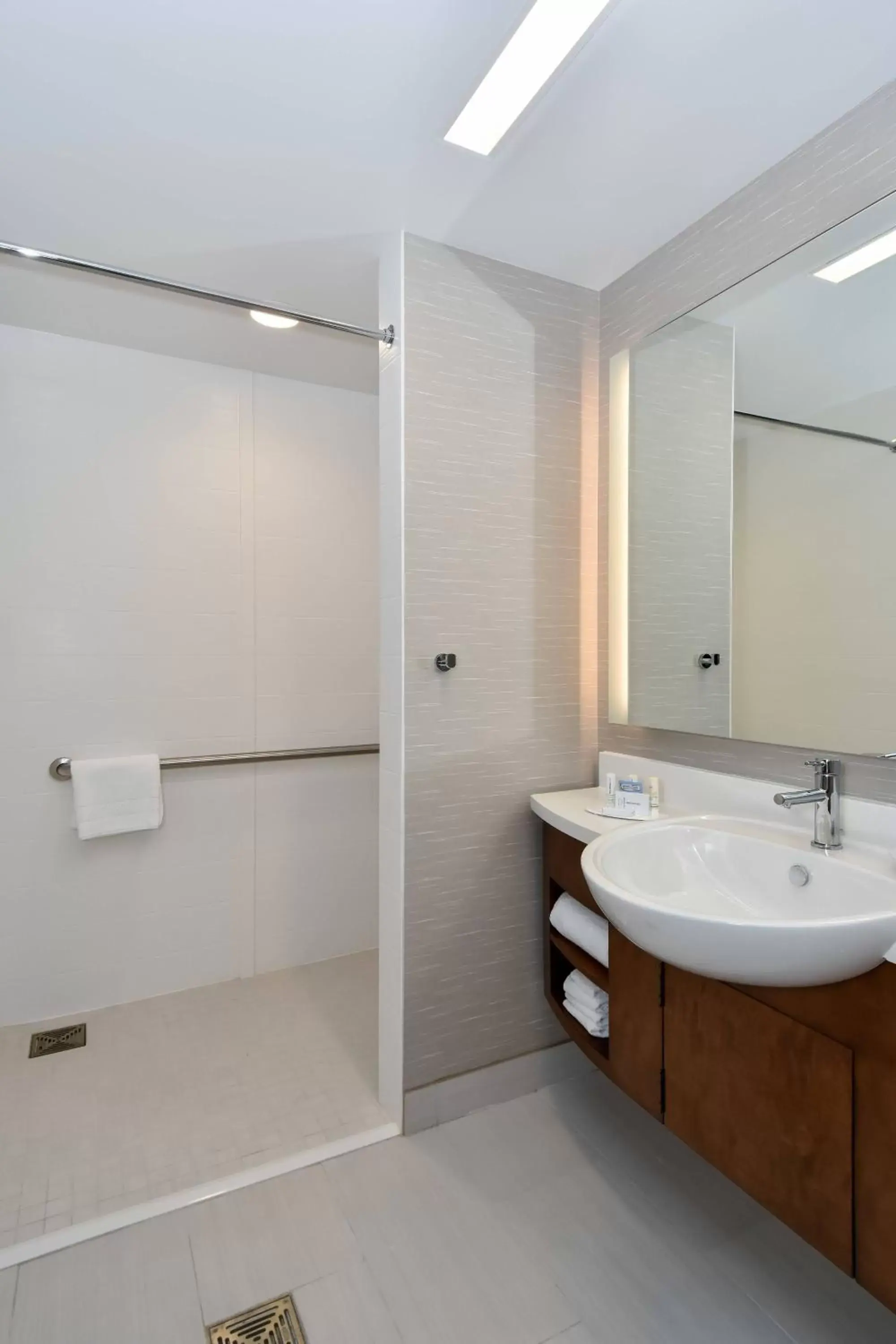 Bathroom in SpringHill Suites by Marriott Charlotte City Center