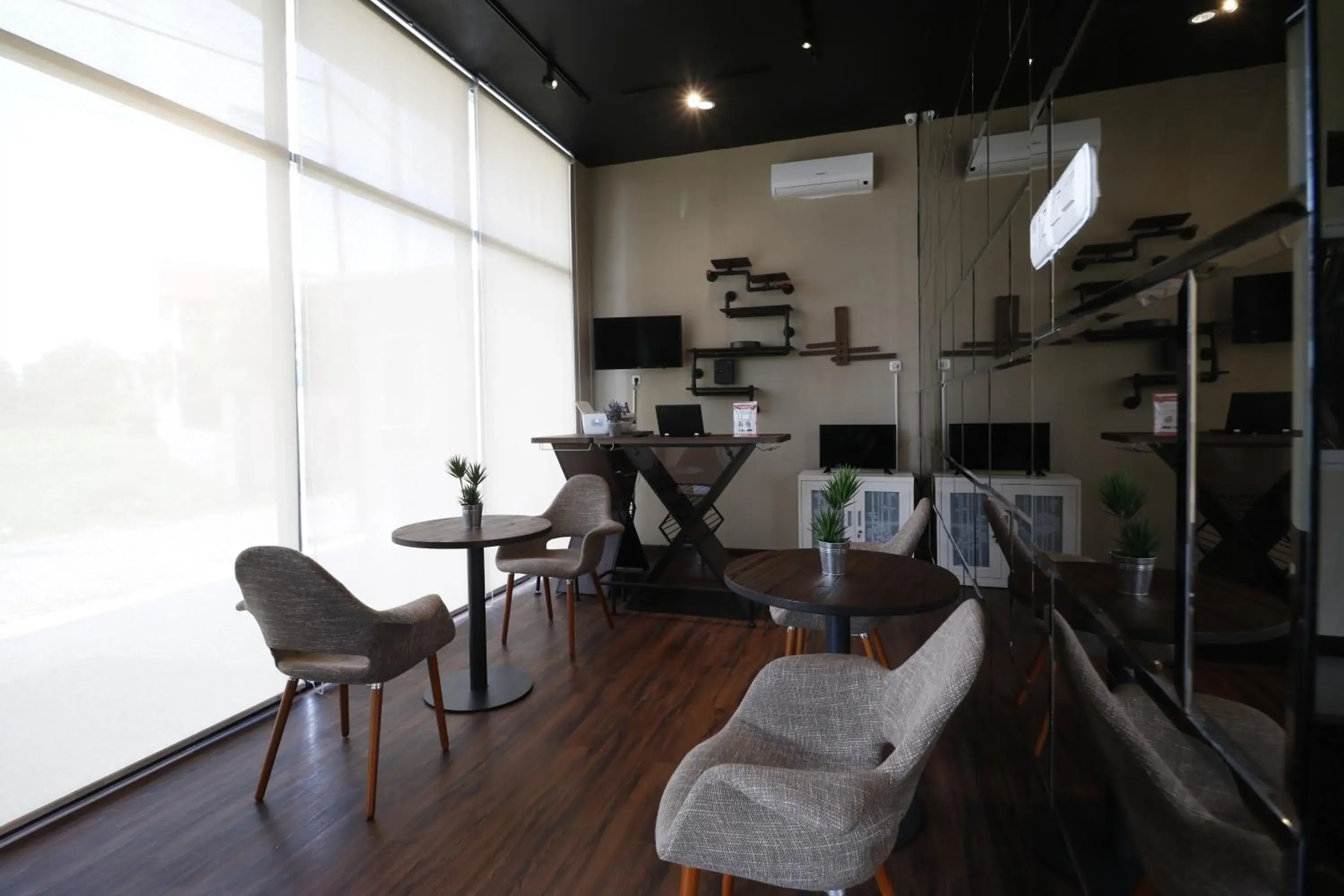 Property building in RedDoorz Plus near Universitas Sumatera Utara Property building in RedDoorz Plus near Universitas Sumatera Utara