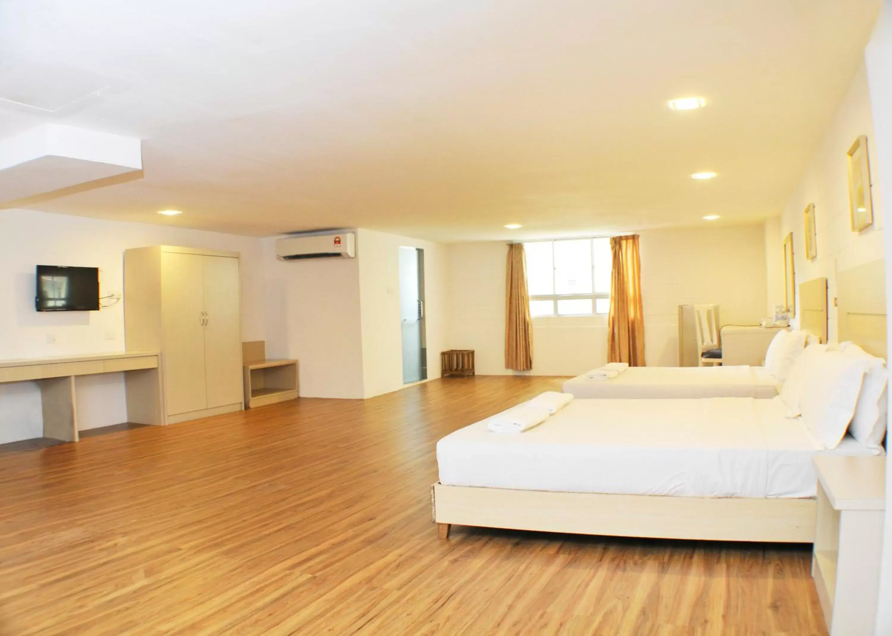 Photo of the whole room in Promenade Service Apartment