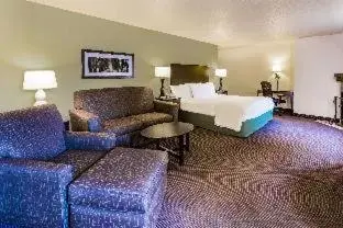 2 Queen Beds, Deluxe Room, Pet-Friendly, Non-Smoking in AmericInn by Wyndham Hampton