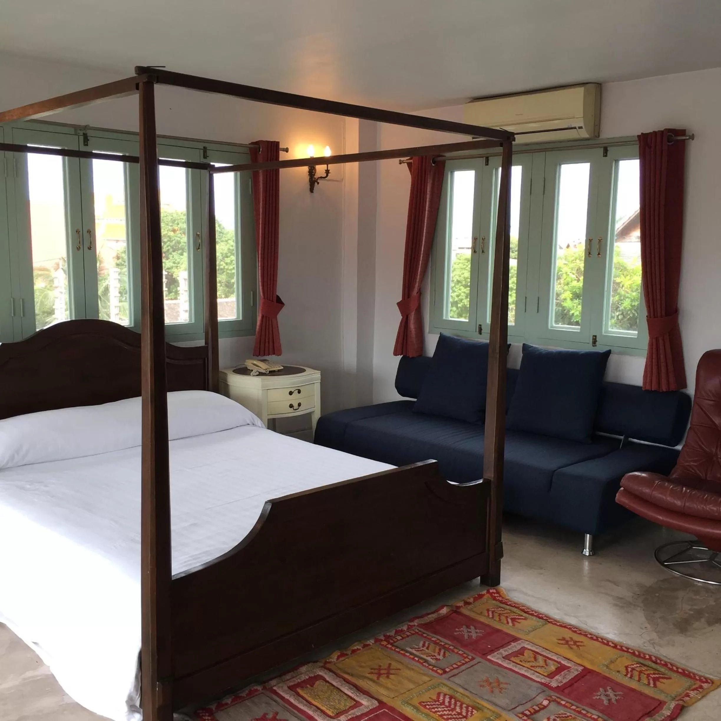 Bed in Villa Duangchampa