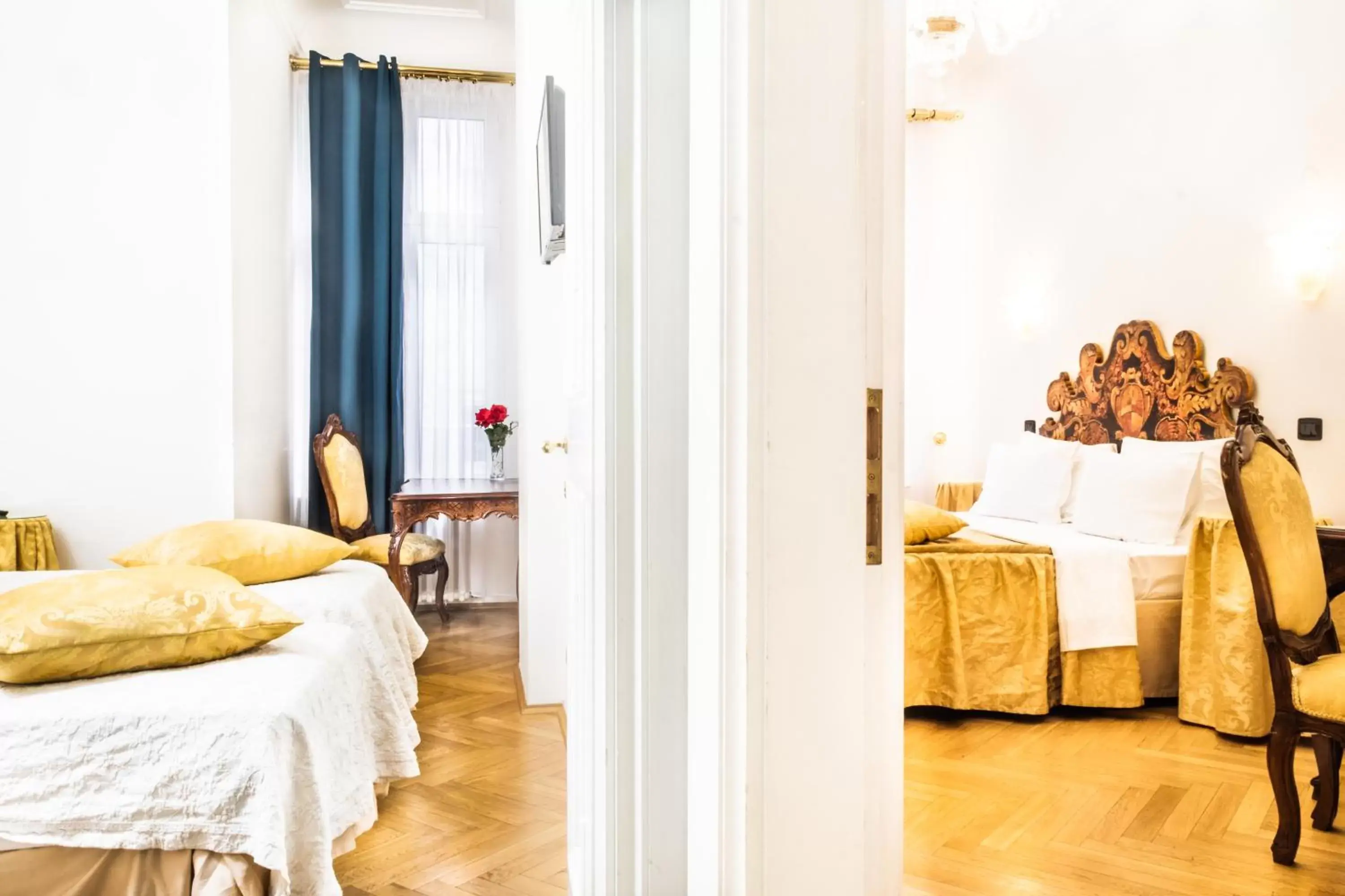 Bedroom, Bed in Charles Bridge Palace