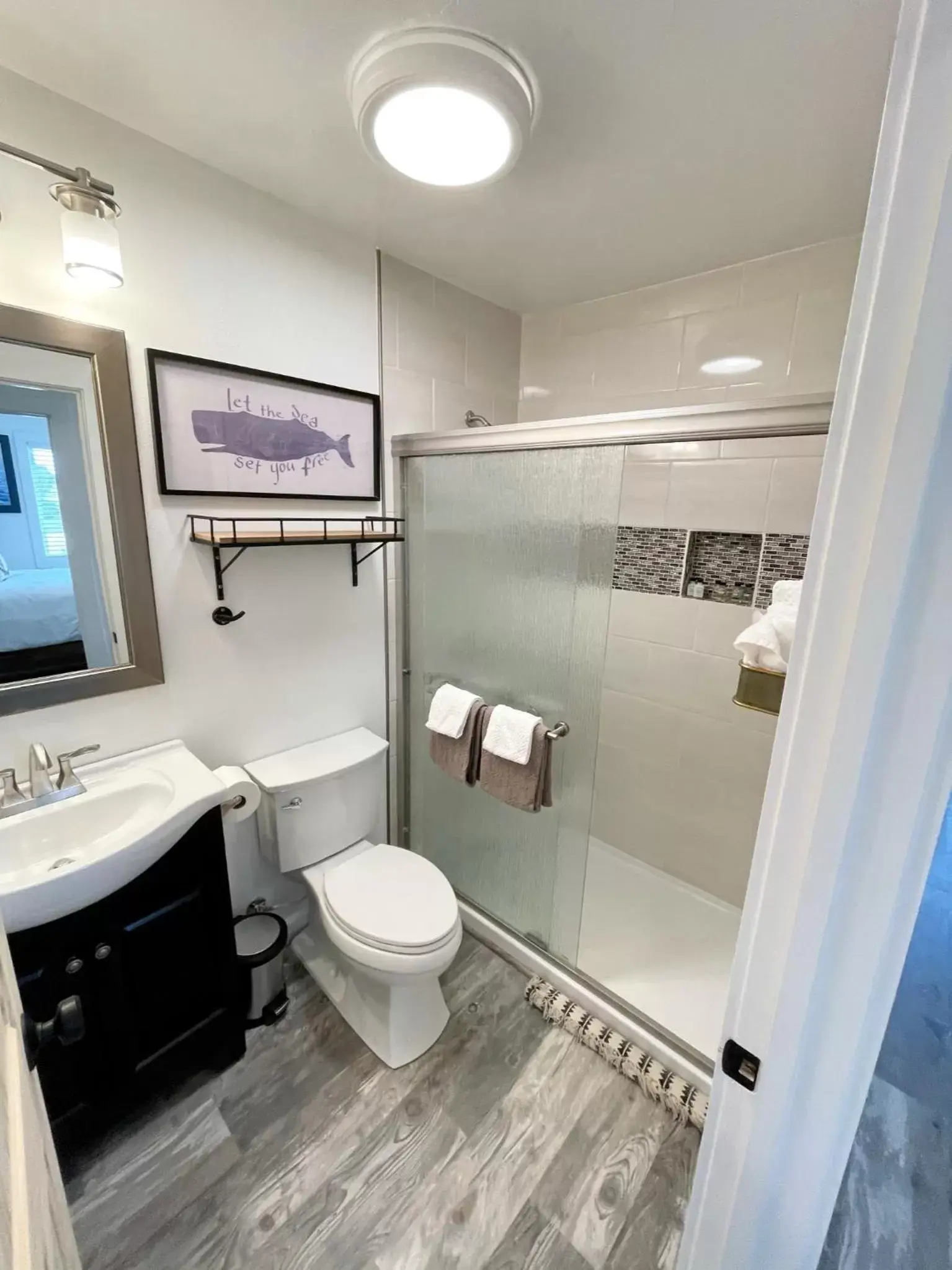 Bathroom in Seafarer Suites