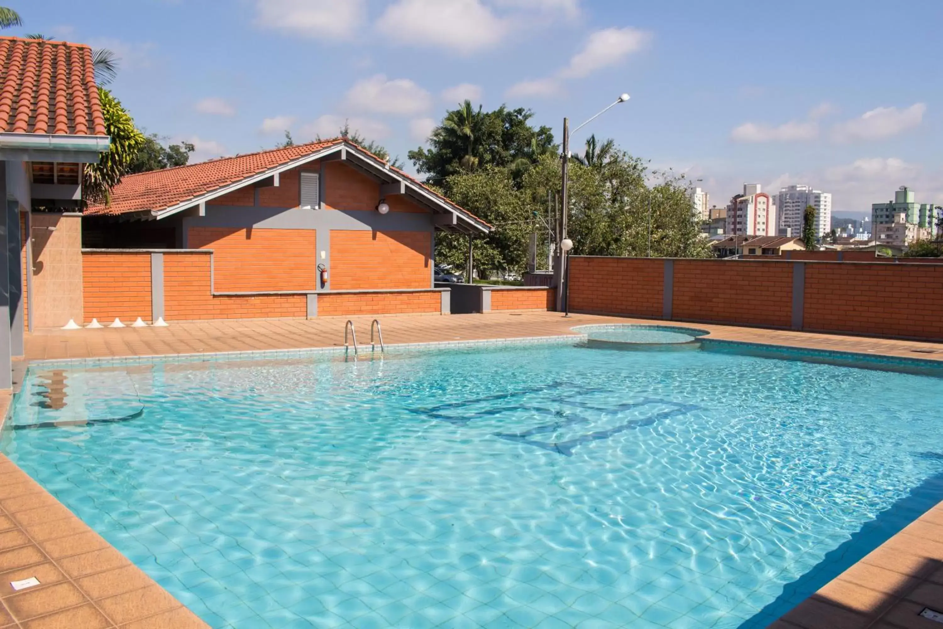 Swimming Pool in Hotel Estação 101 - Brusque