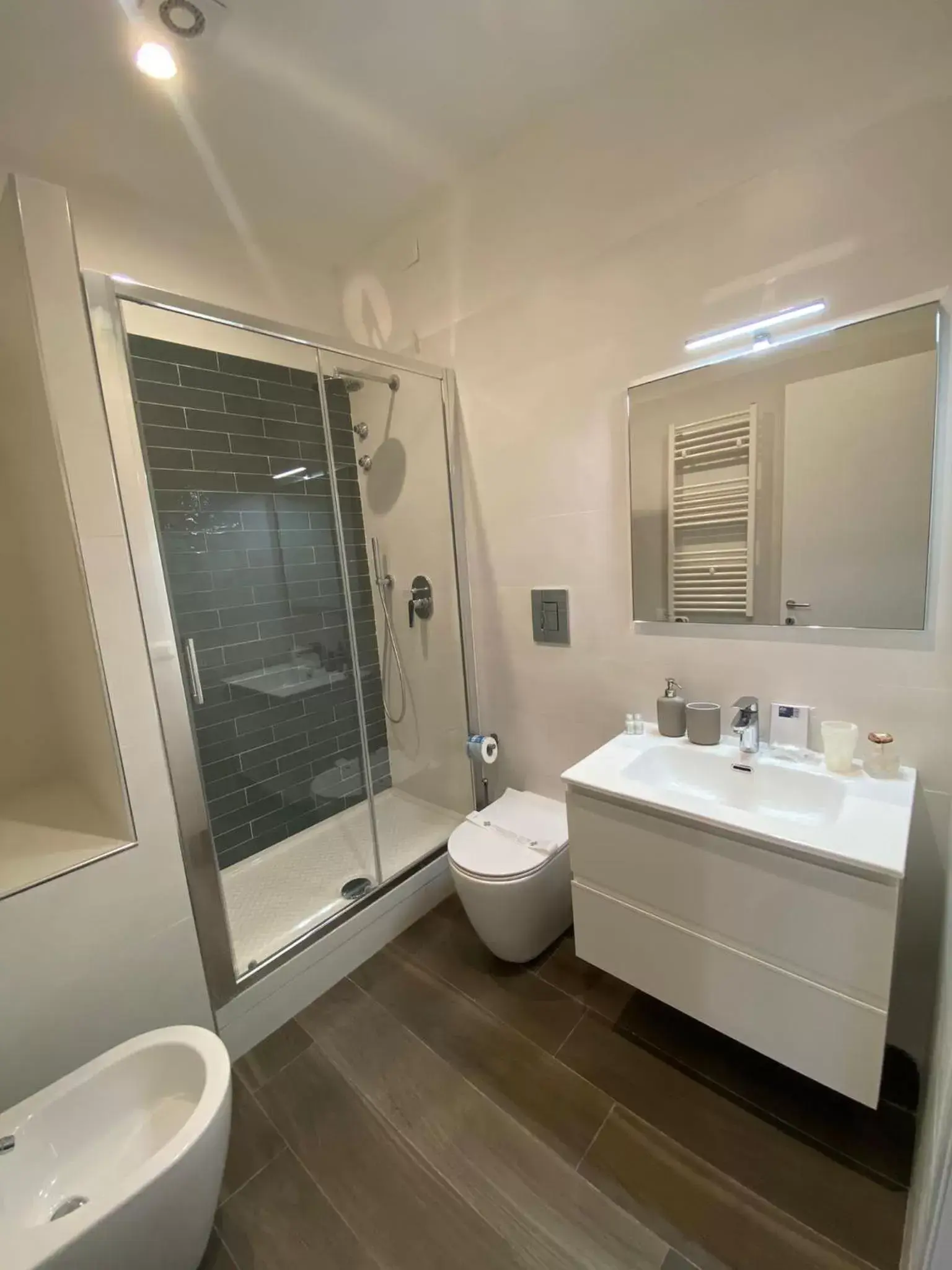 Shower, Bathroom in Sorrento B&D Rooms