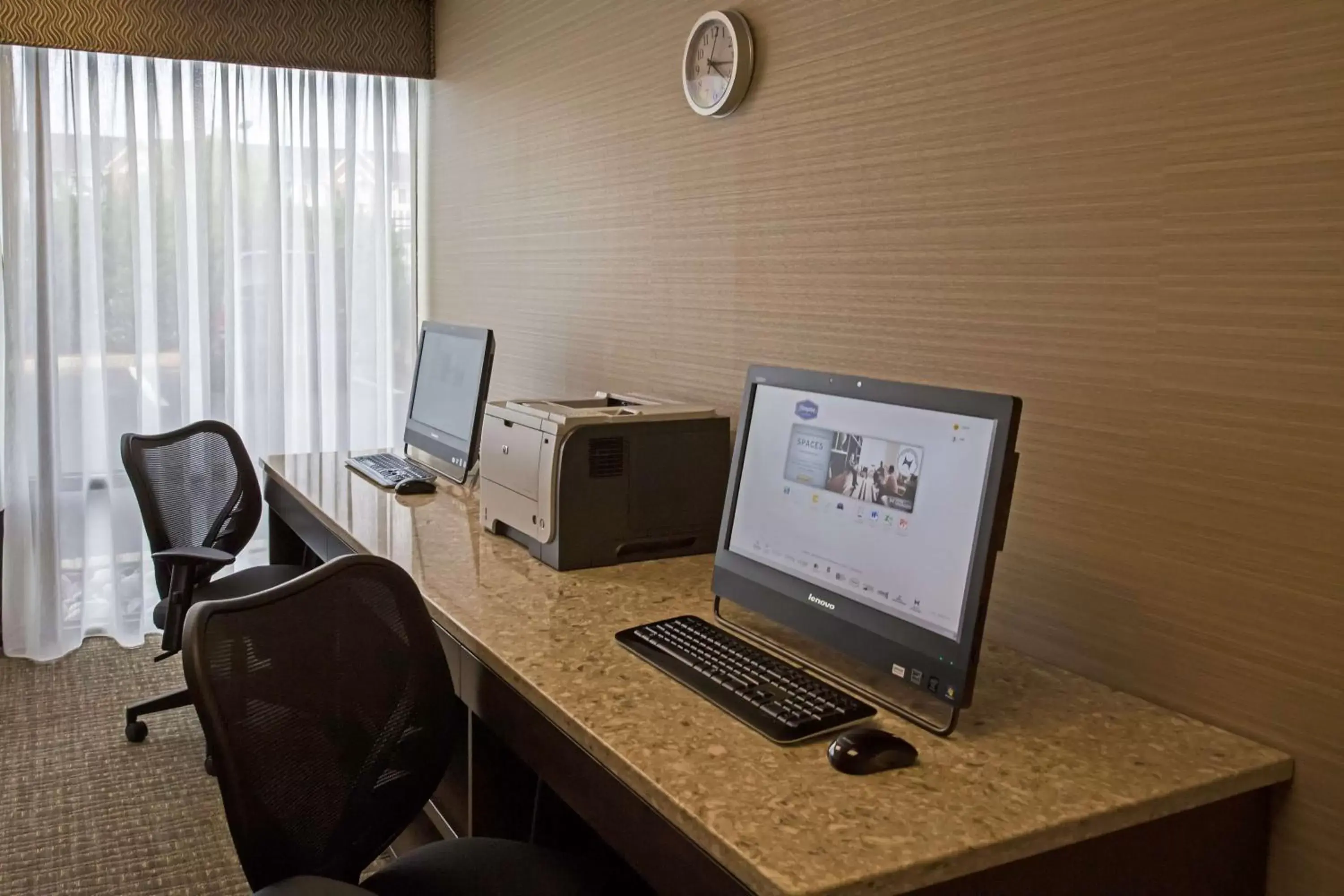 Business facilities, Business Area/Conference Room in Hampton Inn Philadelphia-Airport