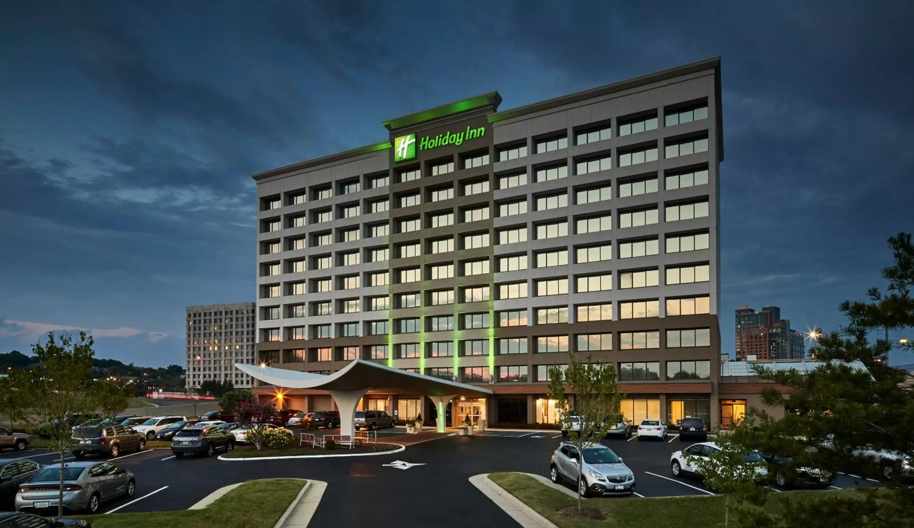 Property building in Holiday Inn Alexandria at Carlyle, an IHG Hotel