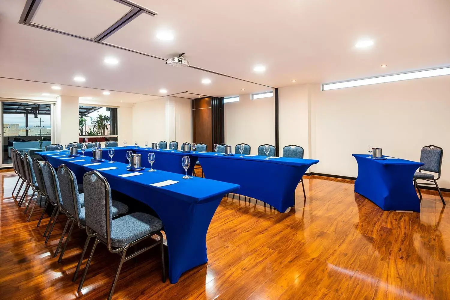 Meeting/conference room in One Sixteen Hotel