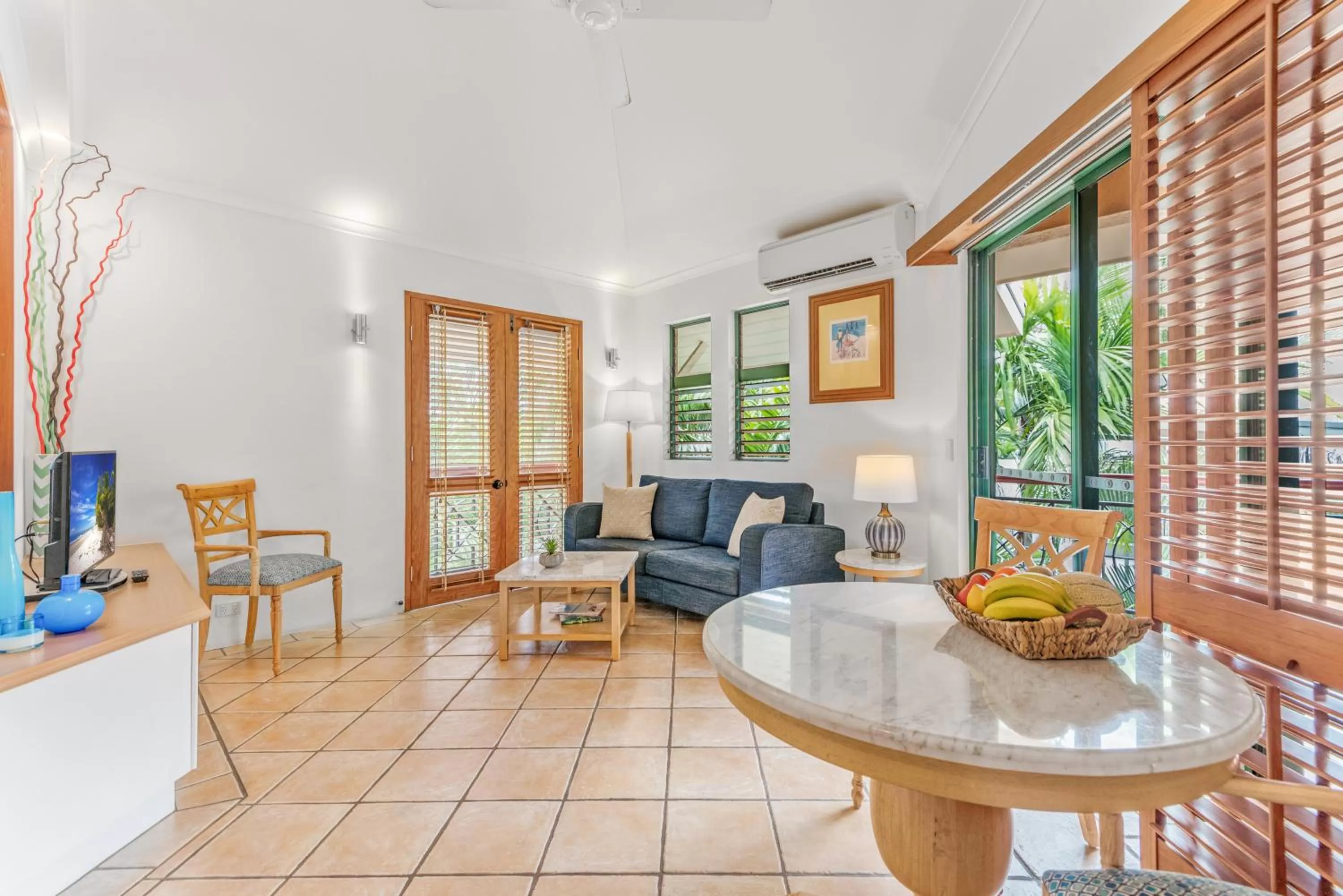 Living room in Martinique On Macrossan