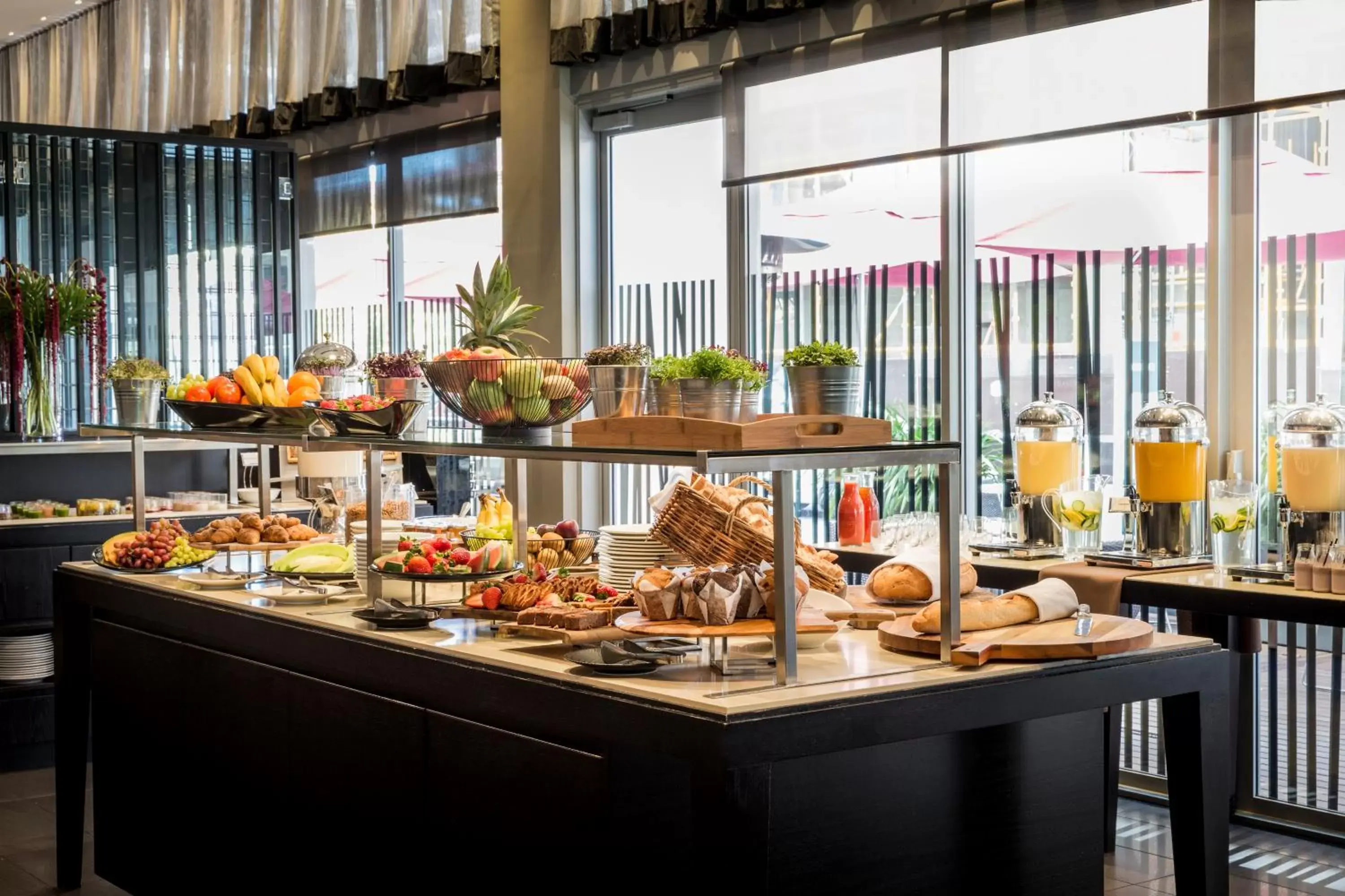 Continental breakfast, Restaurant/Places to Eat in Fraser Suites Perth