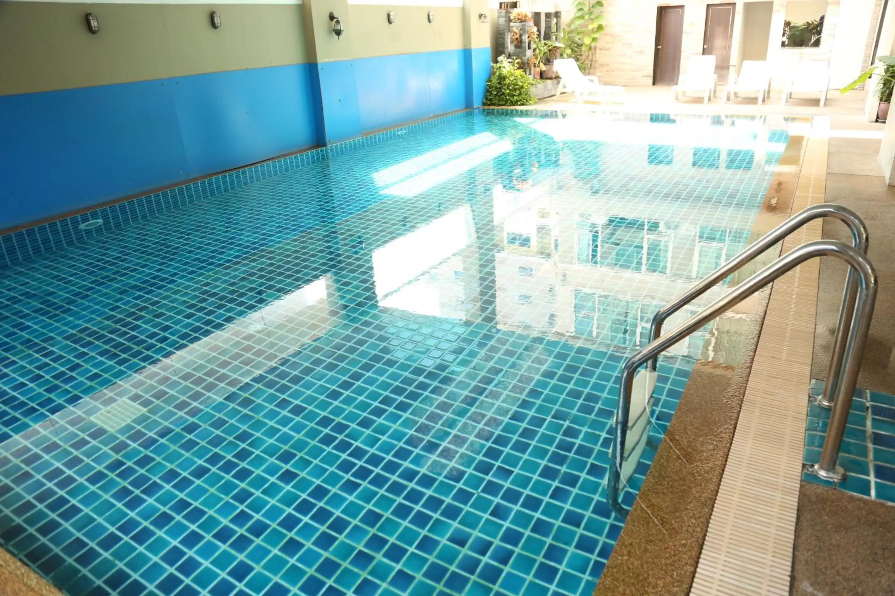 Swimming Pool in Boss Suites Nana Hotel