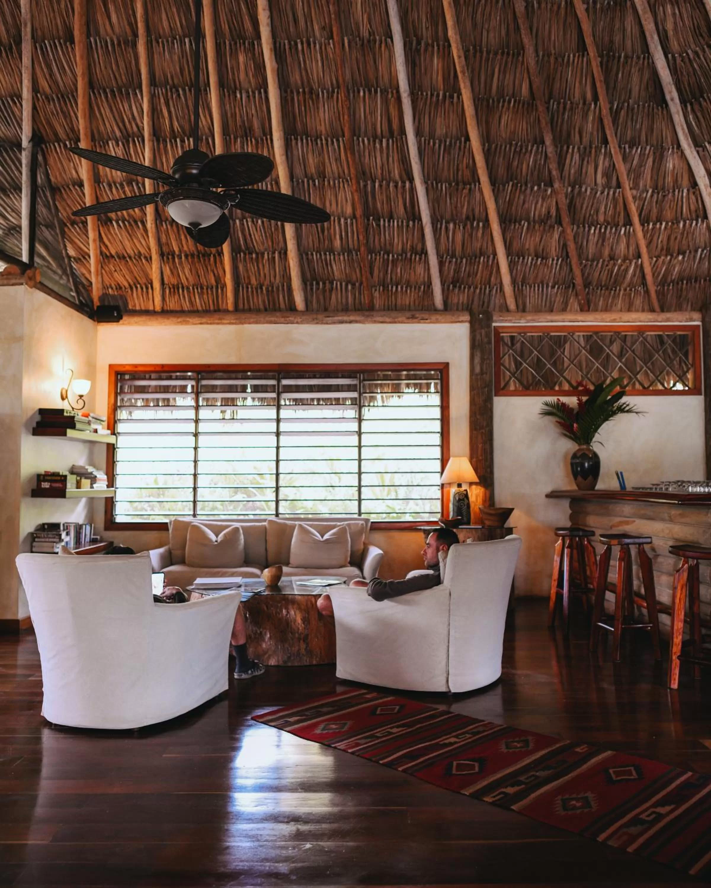 Living room in Gaia Riverlodge