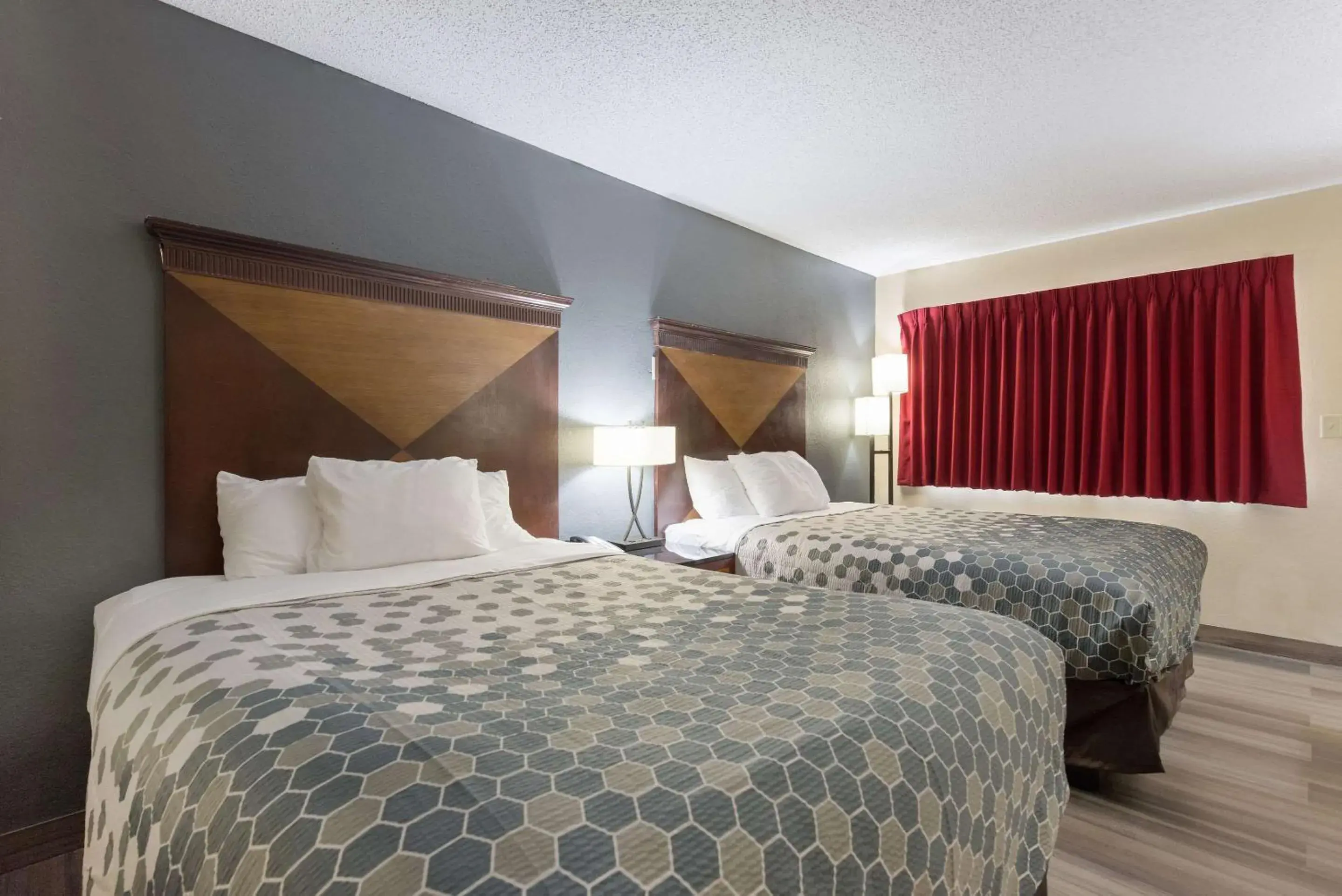 Queen Room with Two Queen Beds - Disability Access/Non-Smoking in Econo Lodge Inn & Suites