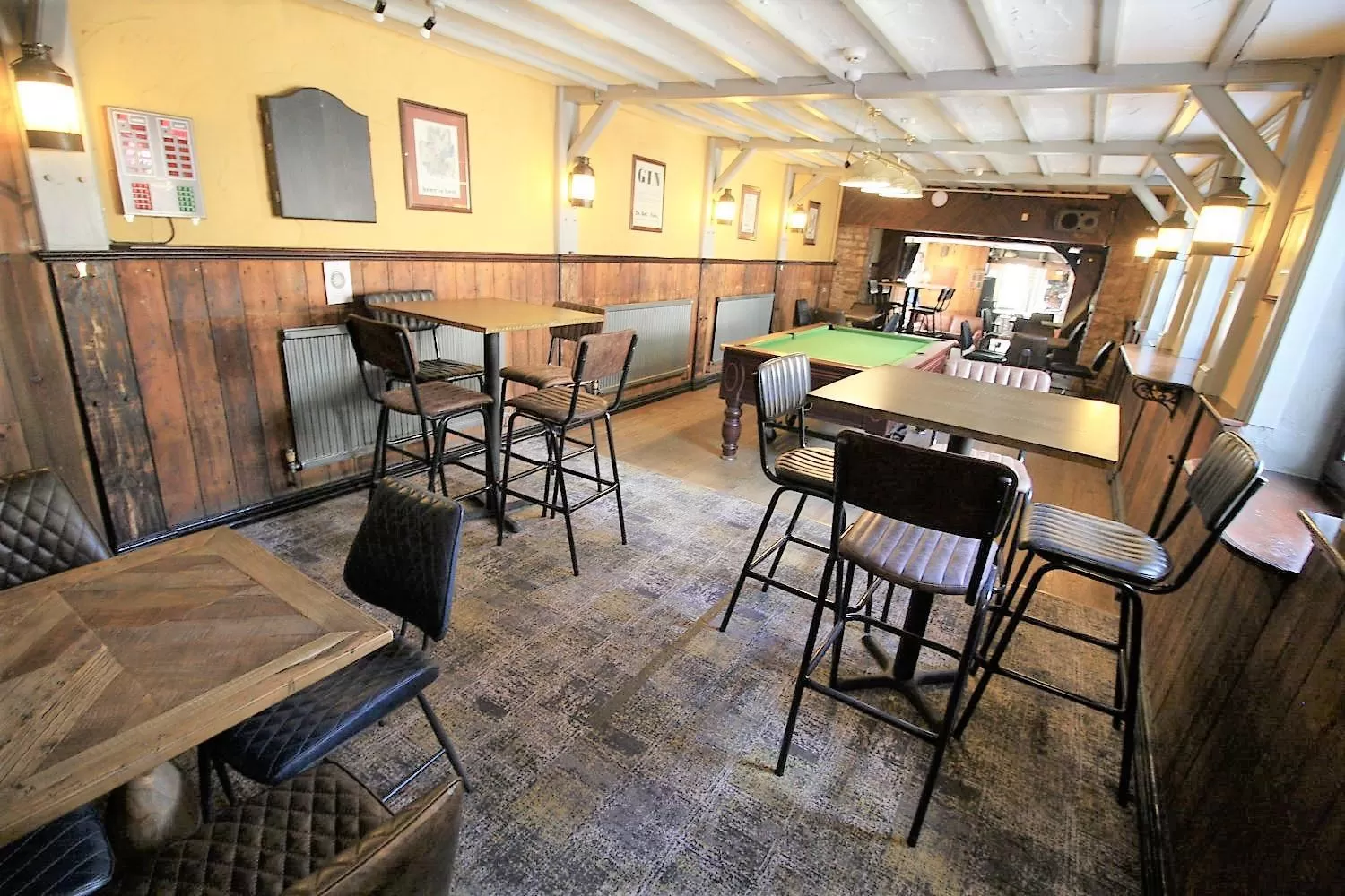 Lounge or bar in The Kings Arms Hotel