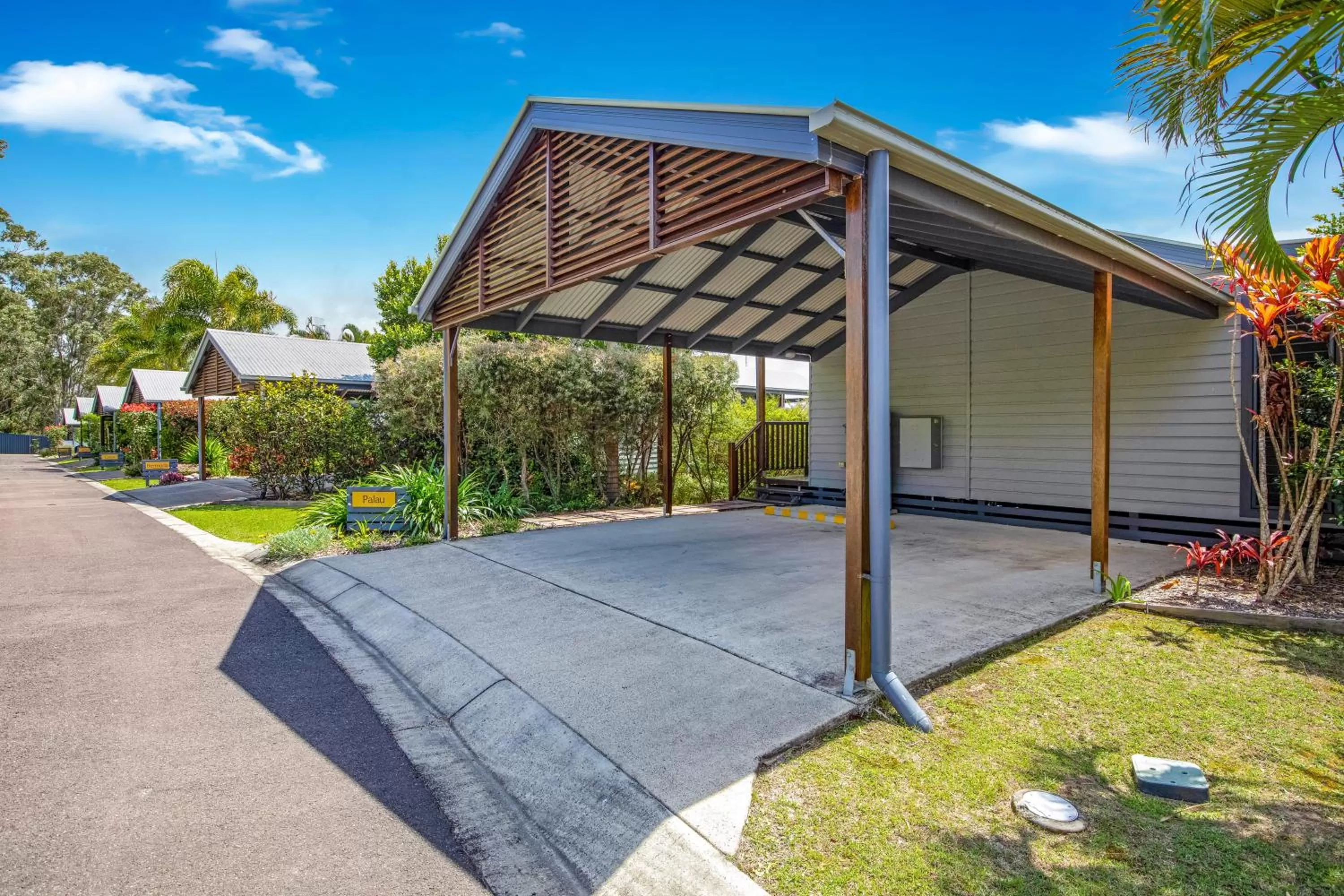 Tin Can Bay Marina Villas