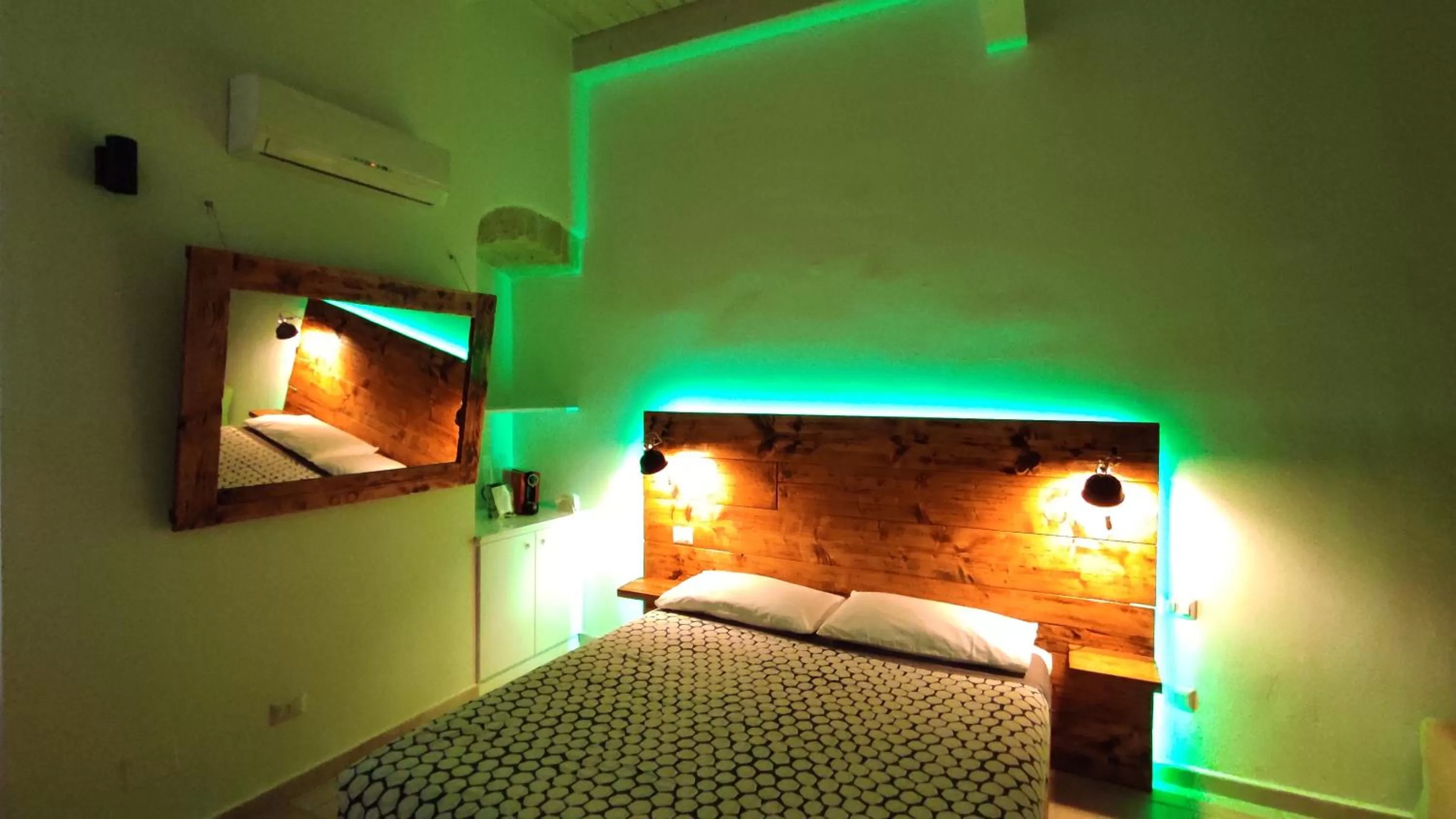 Bed in ''B&B Santa Rita Corato fitta camere''
