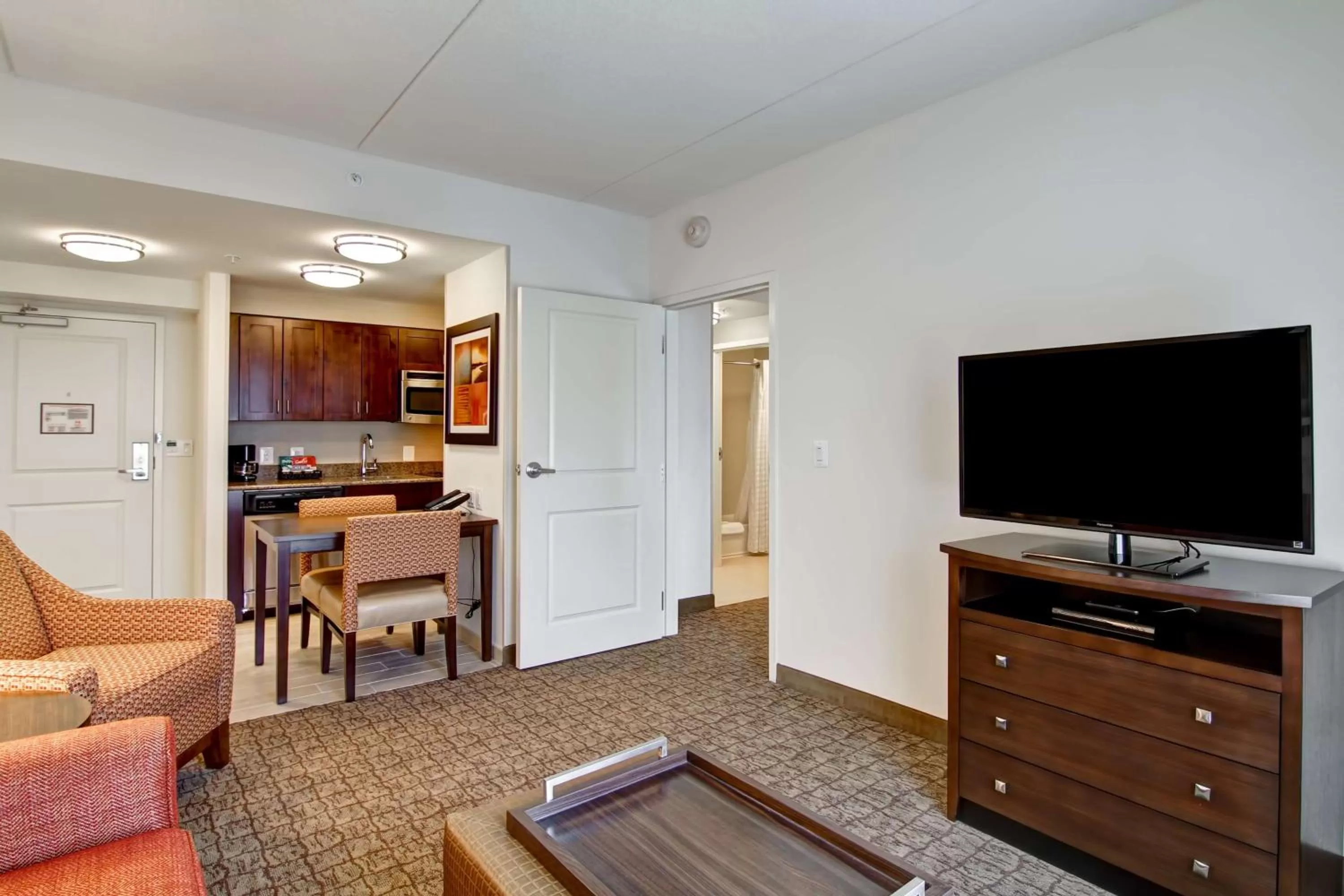 Two Queen Suite - Hearing Accessible w/ Tub-Non Smoking in Homewood Suites by Hilton Woodbridge