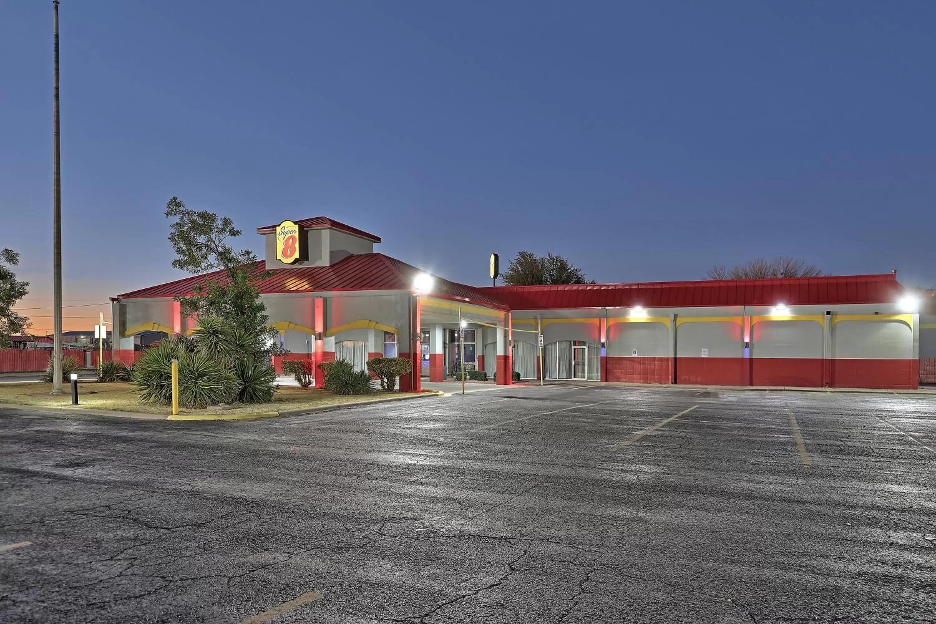 Property building in Super 8 by Wyndham Ft Stockton Property building in Super 8 by Wyndham Ft Stockton