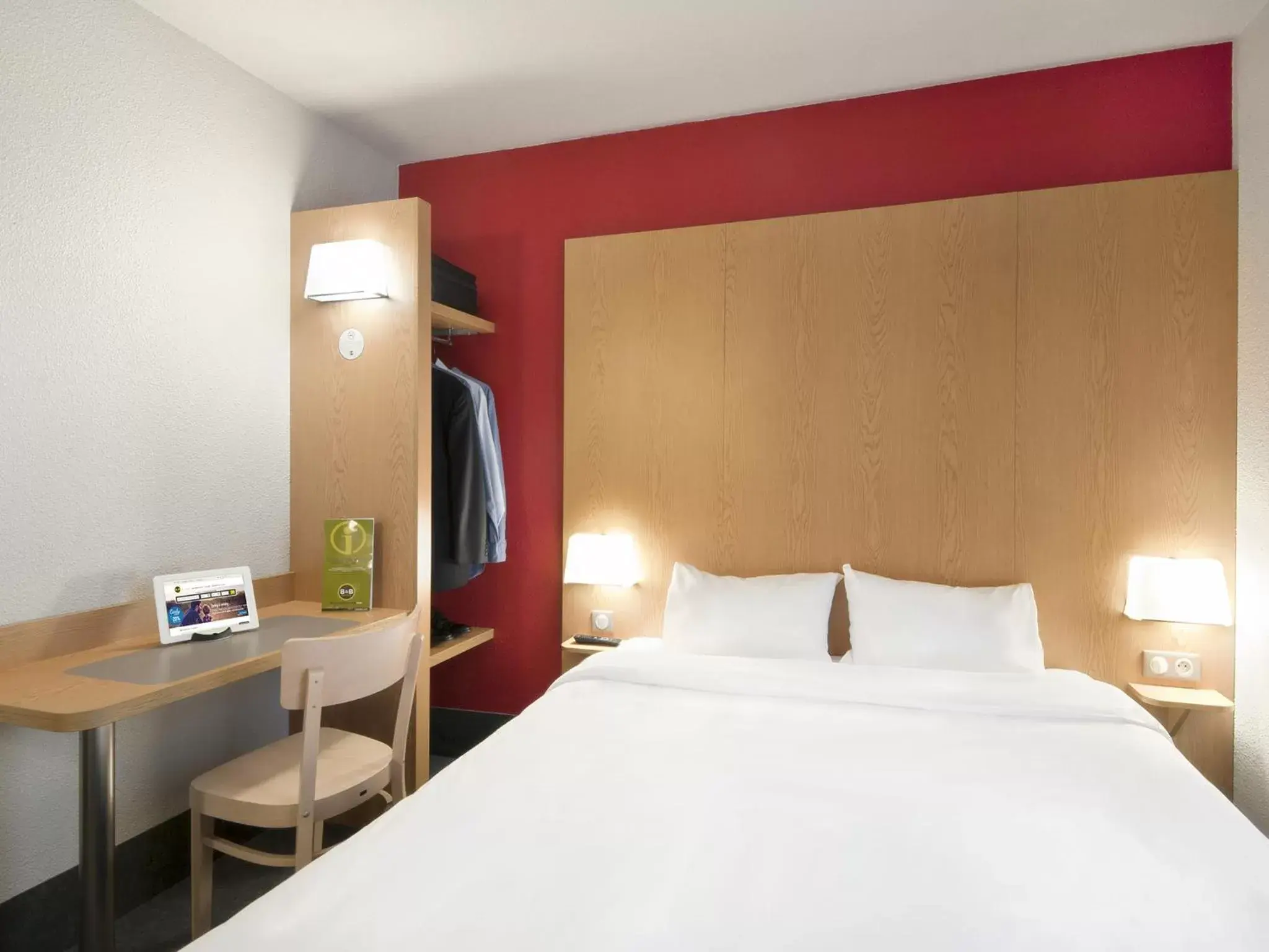 Bed, Room Photo in B&B HOTEL Grenoble Centre Alpexpo